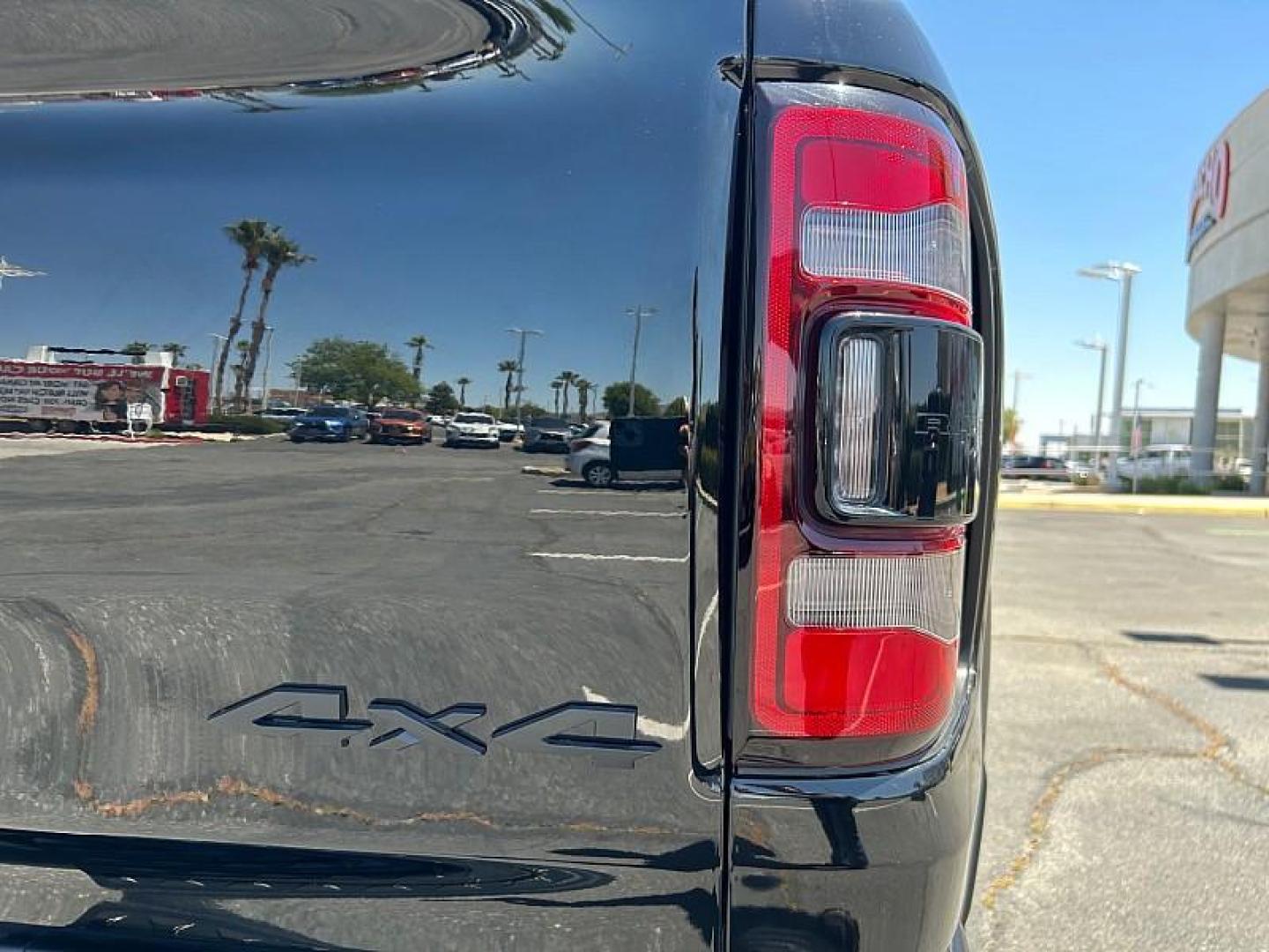 2022 BLACK Ram 1500 4WD (1C6SRFU91NN) with an V8 HEMI 6.2 Liter engine, Automatic 8-Spd transmission, located at 412 Auto Vista Drive, Palmdale, 93551, (661) 945-0620, 34.592636, -118.136681 - Photo#16