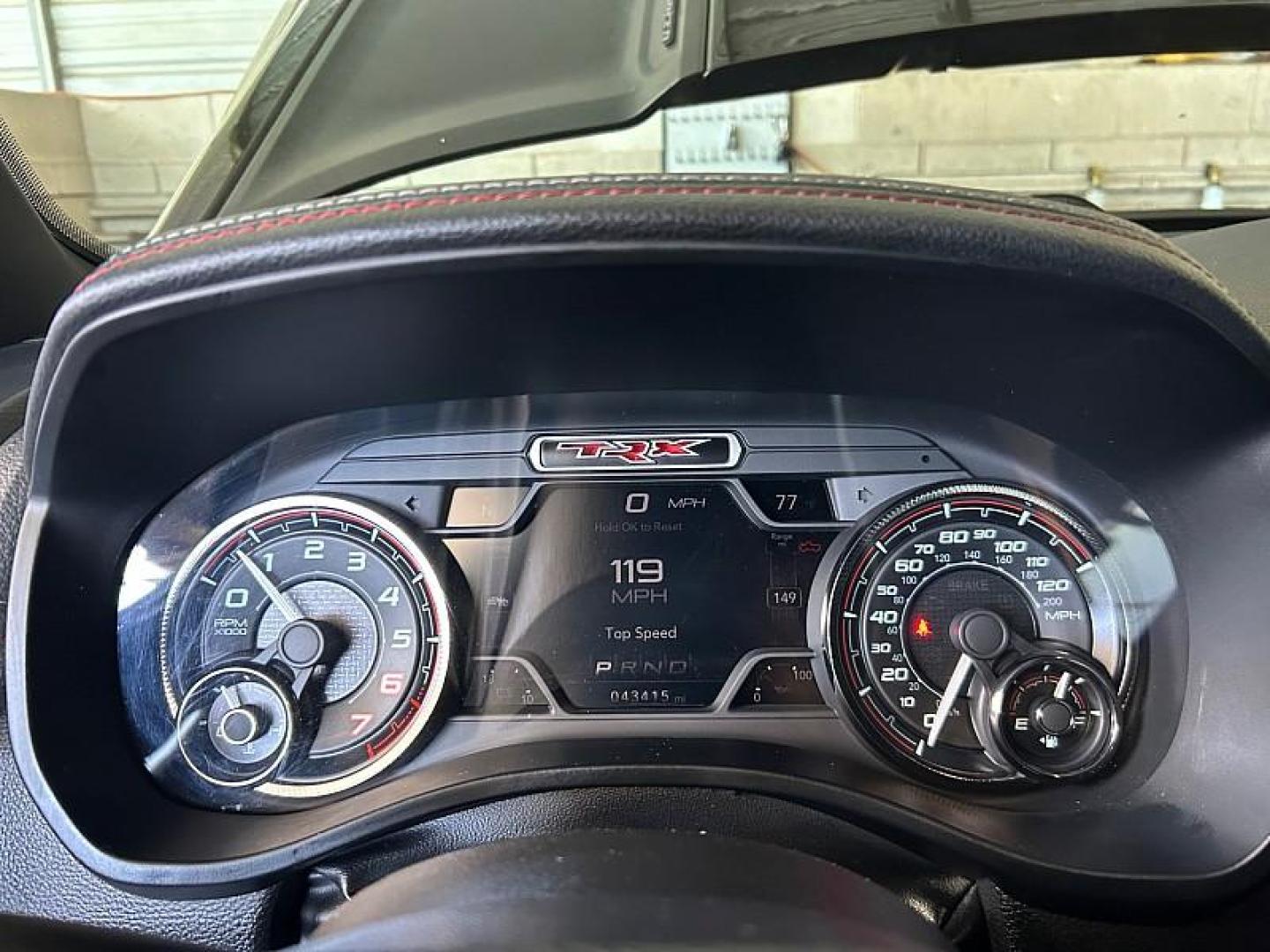 2022 BLACK Ram 1500 4WD (1C6SRFU91NN) with an V8 HEMI 6.2 Liter engine, Automatic 8-Spd transmission, located at 412 Auto Vista Drive, Palmdale, 93551, (661) 945-0620, 34.592636, -118.136681 - Photo#20