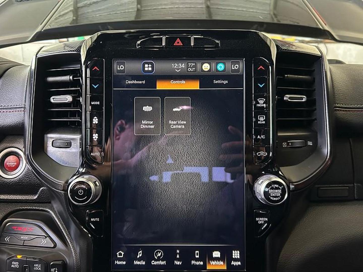 2022 BLACK Ram 1500 4WD (1C6SRFU91NN) with an V8 HEMI 6.2 Liter engine, Automatic 8-Spd transmission, located at 412 Auto Vista Drive, Palmdale, 93551, (661) 945-0620, 34.592636, -118.136681 - Photo#23