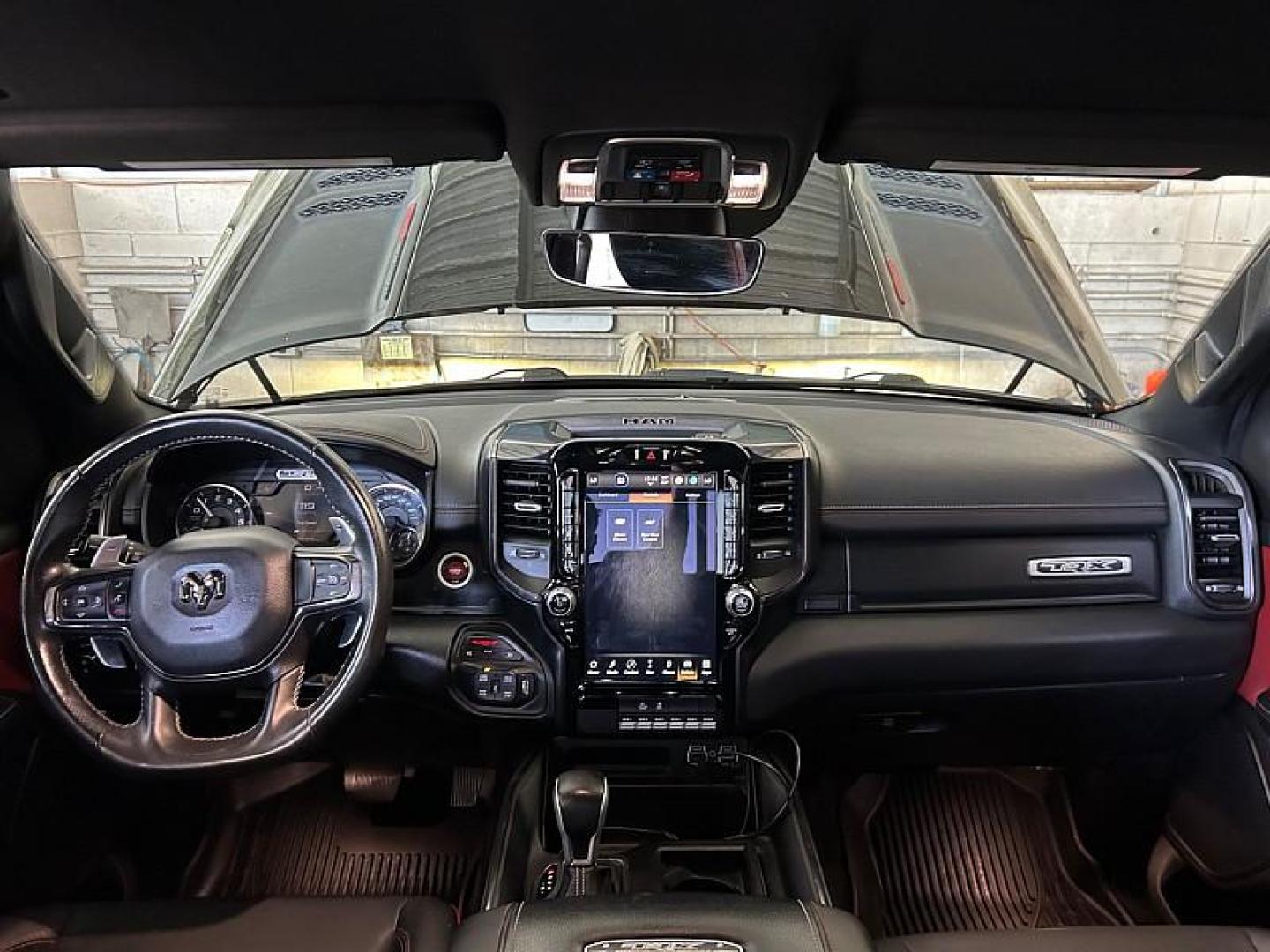 2022 BLACK Ram 1500 4WD (1C6SRFU91NN) with an V8 HEMI 6.2 Liter engine, Automatic 8-Spd transmission, located at 412 Auto Vista Drive, Palmdale, 93551, (661) 945-0620, 34.592636, -118.136681 - Photo#25