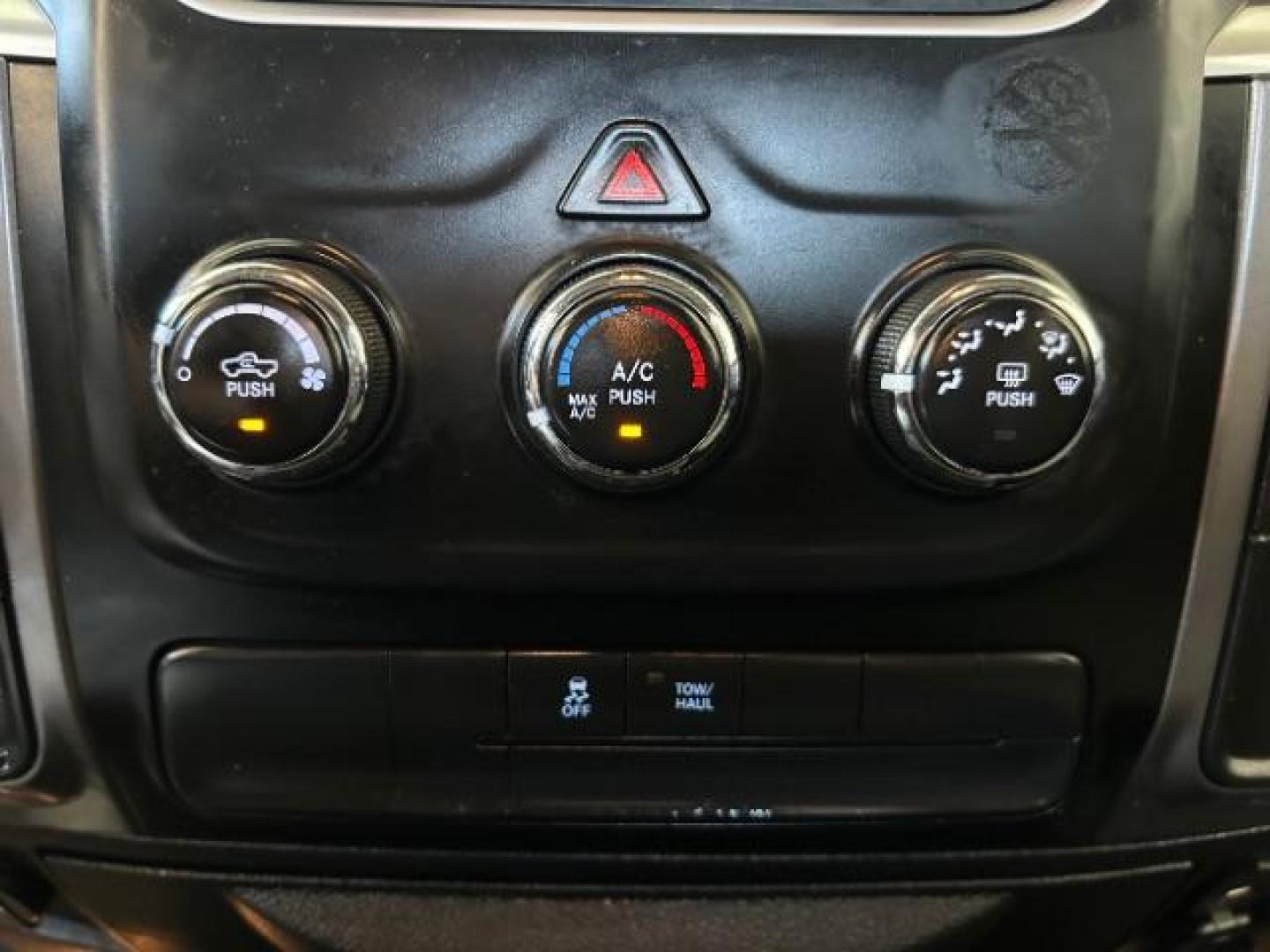 2022 GRAY Ram 1500 Classic 2WD (1C6RR6LGXNS) with an 6-Cyl 3.6 Liter engine, Automatic 8-Spd transmission, located at 412 Auto Vista Drive, Palmdale, 93551, (661) 945-0620, 34.592636, -118.136681 - Photo#19
