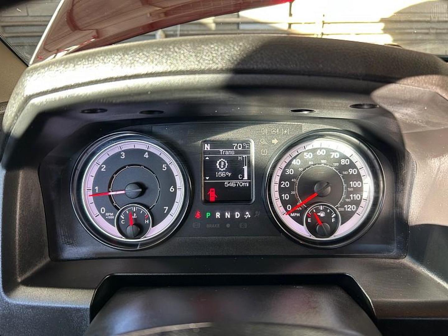2022 RED Ram 1500 Classic 2WD (1C6RR6LG3NS) with an V8 HEMI 5.7 Liter engine, Automatic 8-Spd transmission, located at 412 Auto Vista Drive, Palmdale, 93551, (661) 945-0620, 34.592636, -118.136681 - Photo#19