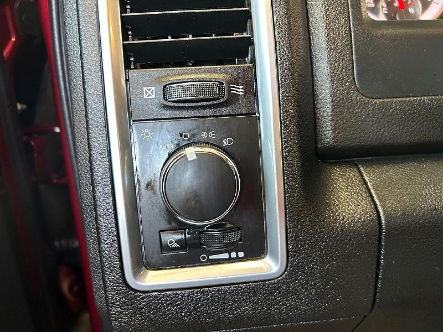 2022 RED Ram 1500 Classic 2WD (1C6RR6LG3NS) with an V8 HEMI 5.7 Liter engine, Automatic 8-Spd transmission, located at 412 Auto Vista Drive, Palmdale, 93551, (661) 945-0620, 34.592636, -118.136681 - Photo#25