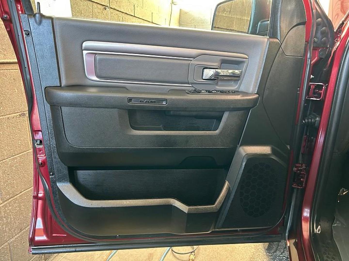 2022 RED Ram 1500 Classic 2WD (1C6RR6LG3NS) with an V8 HEMI 5.7 Liter engine, Automatic 8-Spd transmission, located at 412 Auto Vista Drive, Palmdale, 93551, (661) 945-0620, 34.592636, -118.136681 - Photo#16