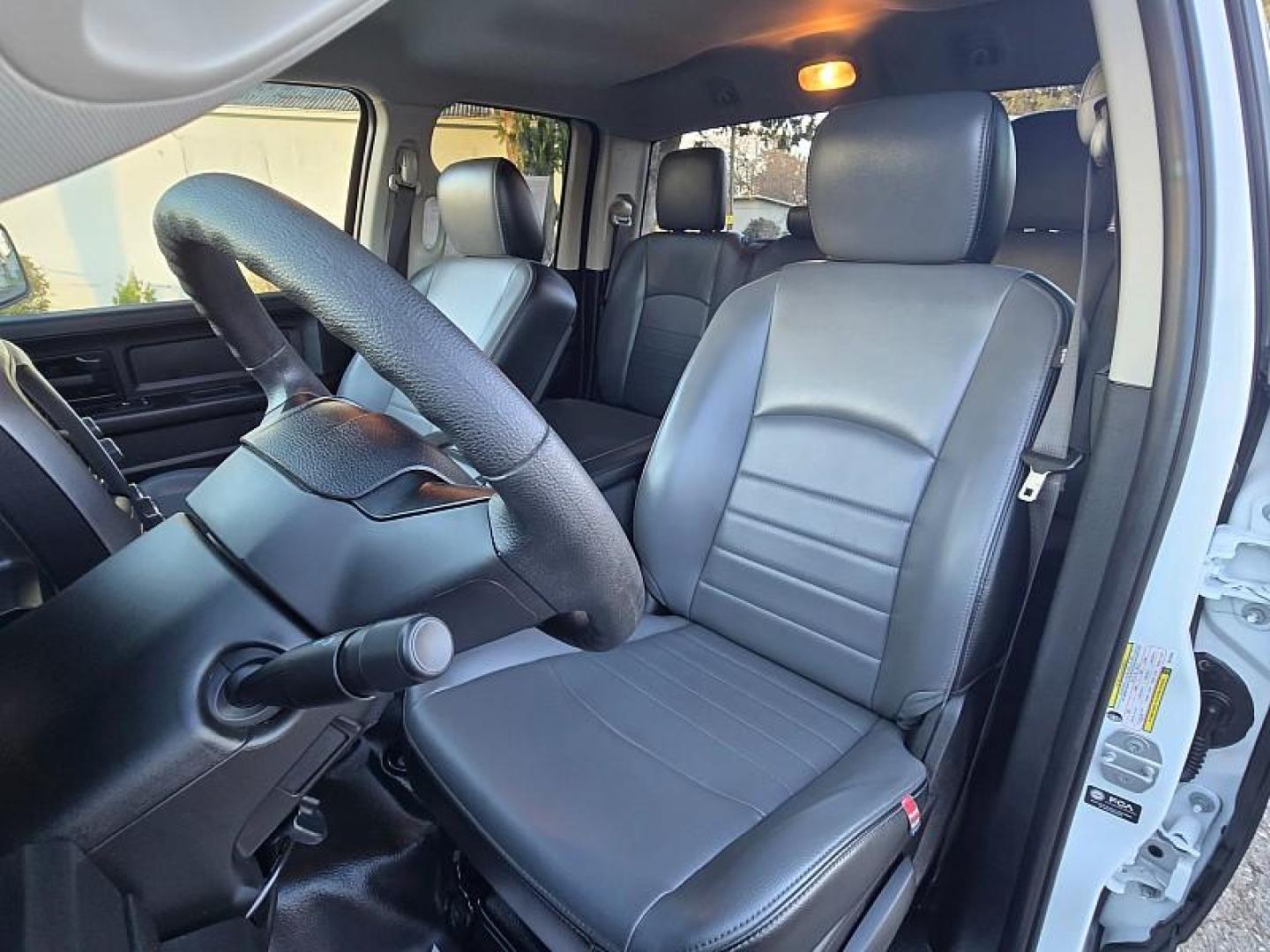 2022 WHITE Ram 1500 Classic 2WD (1C6RR6FG6NS) with an V6 Flex Fuel 3.6 Liter engine, Automatic 8-Spd transmission, located at 246 E Walker St., Orland, 95963, (530) 865-5800, 39.747589, -122.178398 - Photo#9