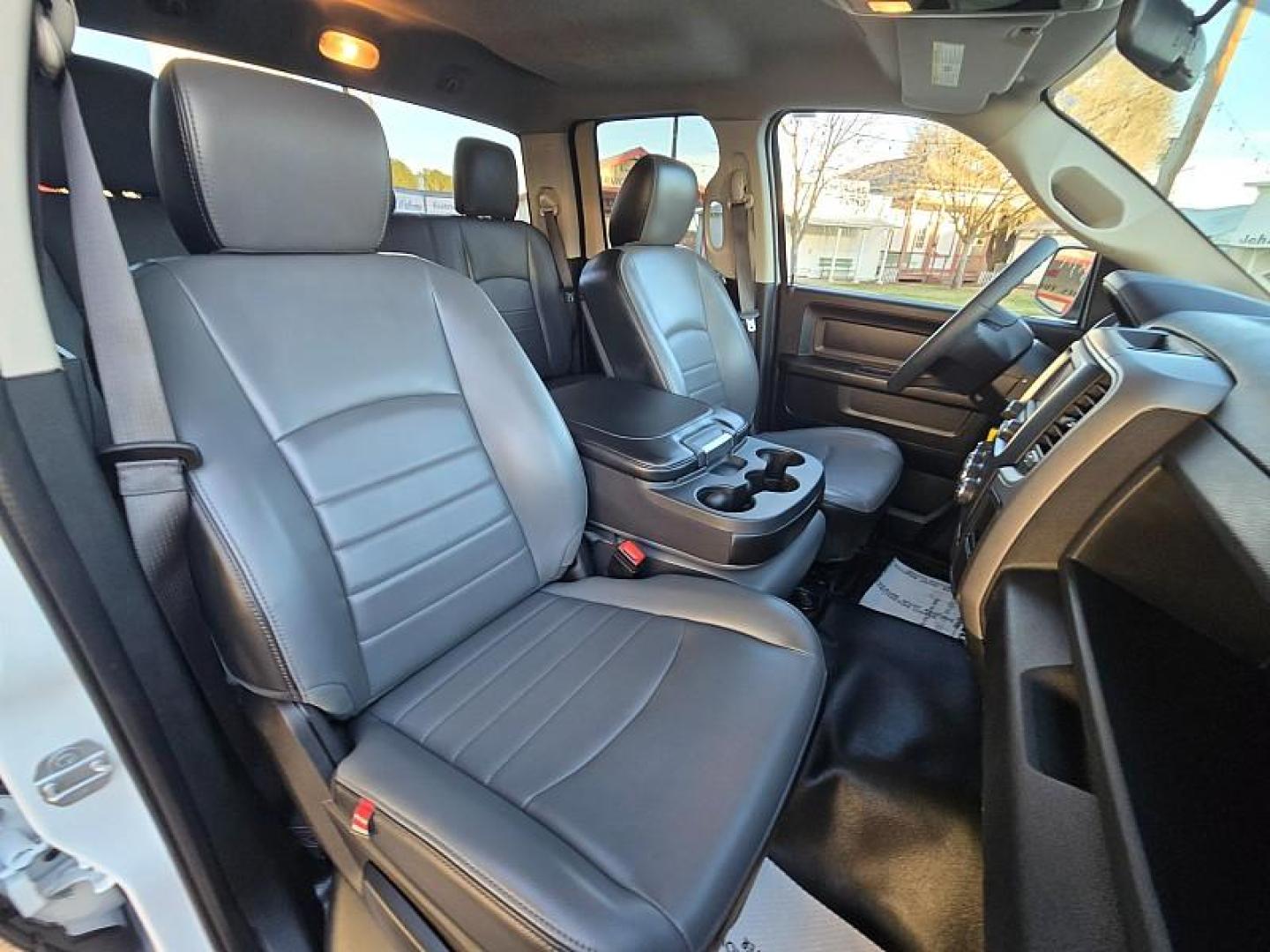 2022 WHITE Ram 1500 Classic 2WD (1C6RR6FG6NS) with an V6 Flex Fuel 3.6 Liter engine, Automatic 8-Spd transmission, located at 246 E Walker St., Orland, 95963, (530) 865-5800, 39.747589, -122.178398 - Photo#16