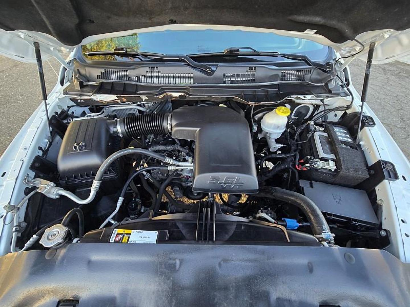 2022 WHITE Ram 1500 Classic 2WD (1C6RR6FG6NS) with an V6 Flex Fuel 3.6 Liter engine, Automatic 8-Spd transmission, located at 246 E Walker St., Orland, 95963, (530) 865-5800, 39.747589, -122.178398 - Photo#25