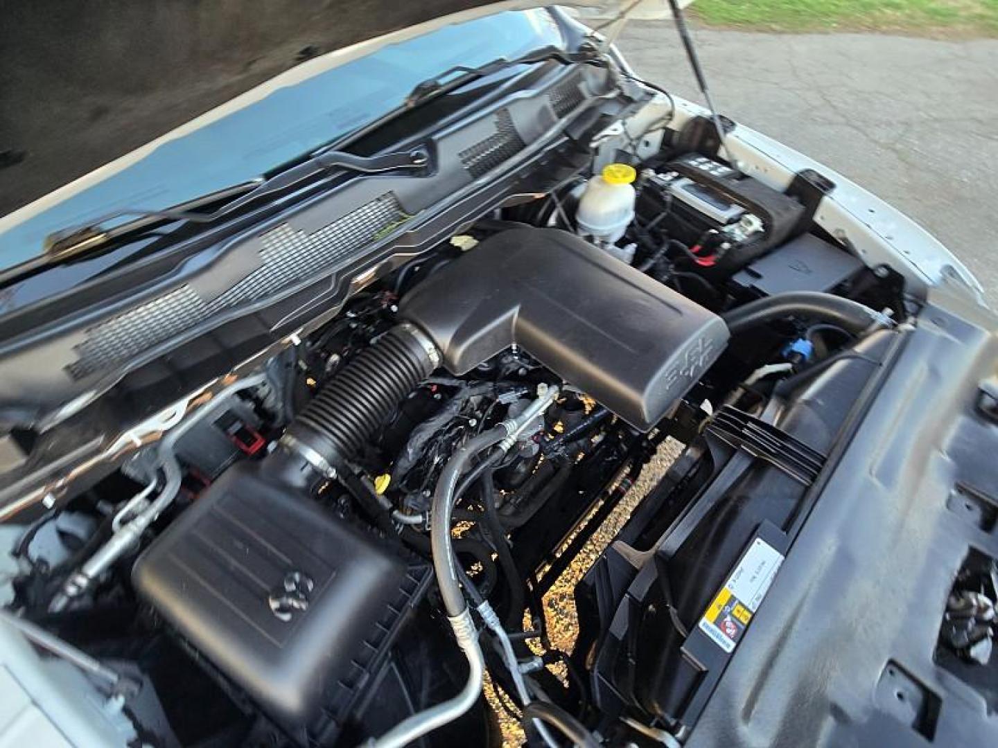 2022 WHITE Ram 1500 Classic 2WD (1C6RR6FG6NS) with an V6 Flex Fuel 3.6 Liter engine, Automatic 8-Spd transmission, located at 246 E Walker St., Orland, 95963, (530) 865-5800, 39.747589, -122.178398 - Photo#26