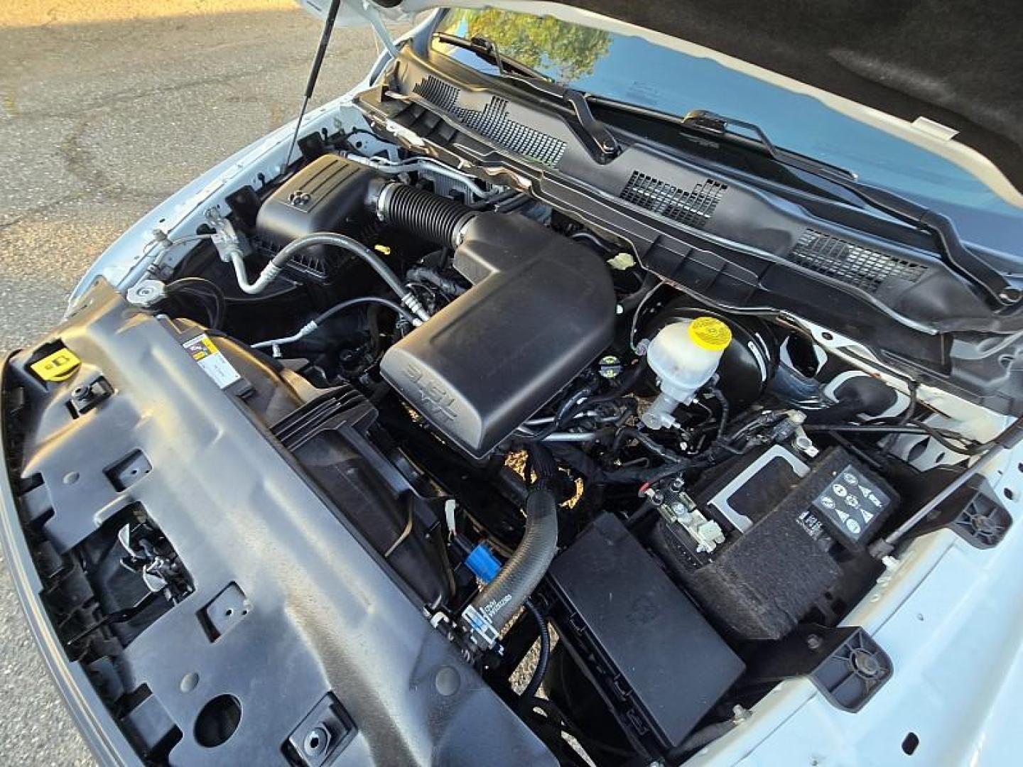 2022 WHITE Ram 1500 Classic 2WD (1C6RR6FG6NS) with an V6 Flex Fuel 3.6 Liter engine, Automatic 8-Spd transmission, located at 246 E Walker St., Orland, 95963, (530) 865-5800, 39.747589, -122.178398 - Photo#27