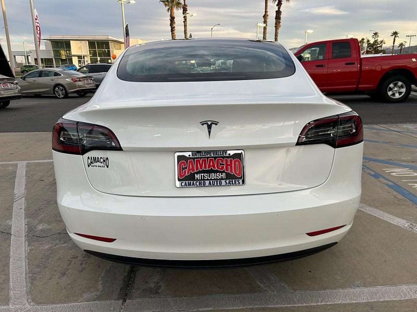 2022 WHITE Tesla Model 3 (5YJ3E1EA3NF) with an AC Electric Motor engine, Single-Speed Fixed Gear transmission, located at 412 Auto Vista Drive, Palmdale, 93551, (661) 945-0620, 34.592636, -118.136681 - Photo#3