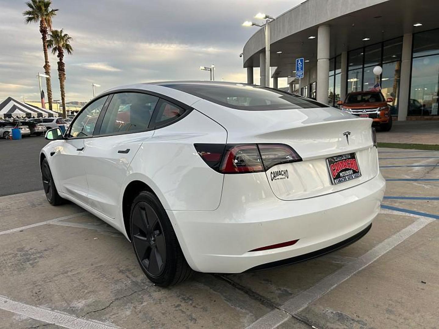 2022 WHITE Tesla Model 3 (5YJ3E1EA3NF) with an AC Electric Motor engine, Single-Speed Fixed Gear transmission, located at 412 Auto Vista Drive, Palmdale, 93551, (661) 945-0620, 34.592636, -118.136681 - Photo#4