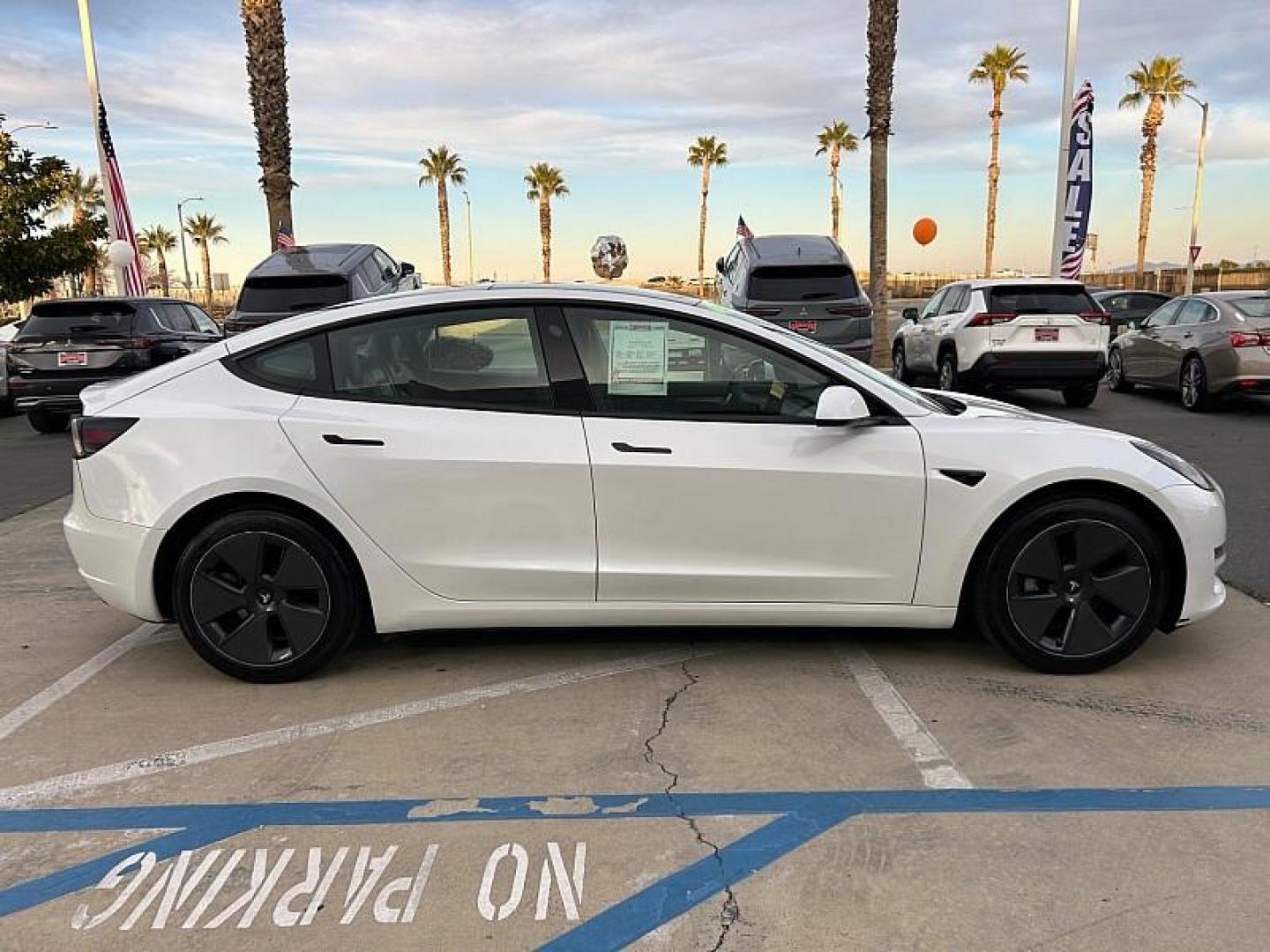 2022 WHITE Tesla Model 3 (5YJ3E1EA3NF) with an AC Electric Motor engine, Single-Speed Fixed Gear transmission, located at 412 Auto Vista Drive, Palmdale, 93551, (661) 945-0620, 34.592636, -118.136681 - Photo#7