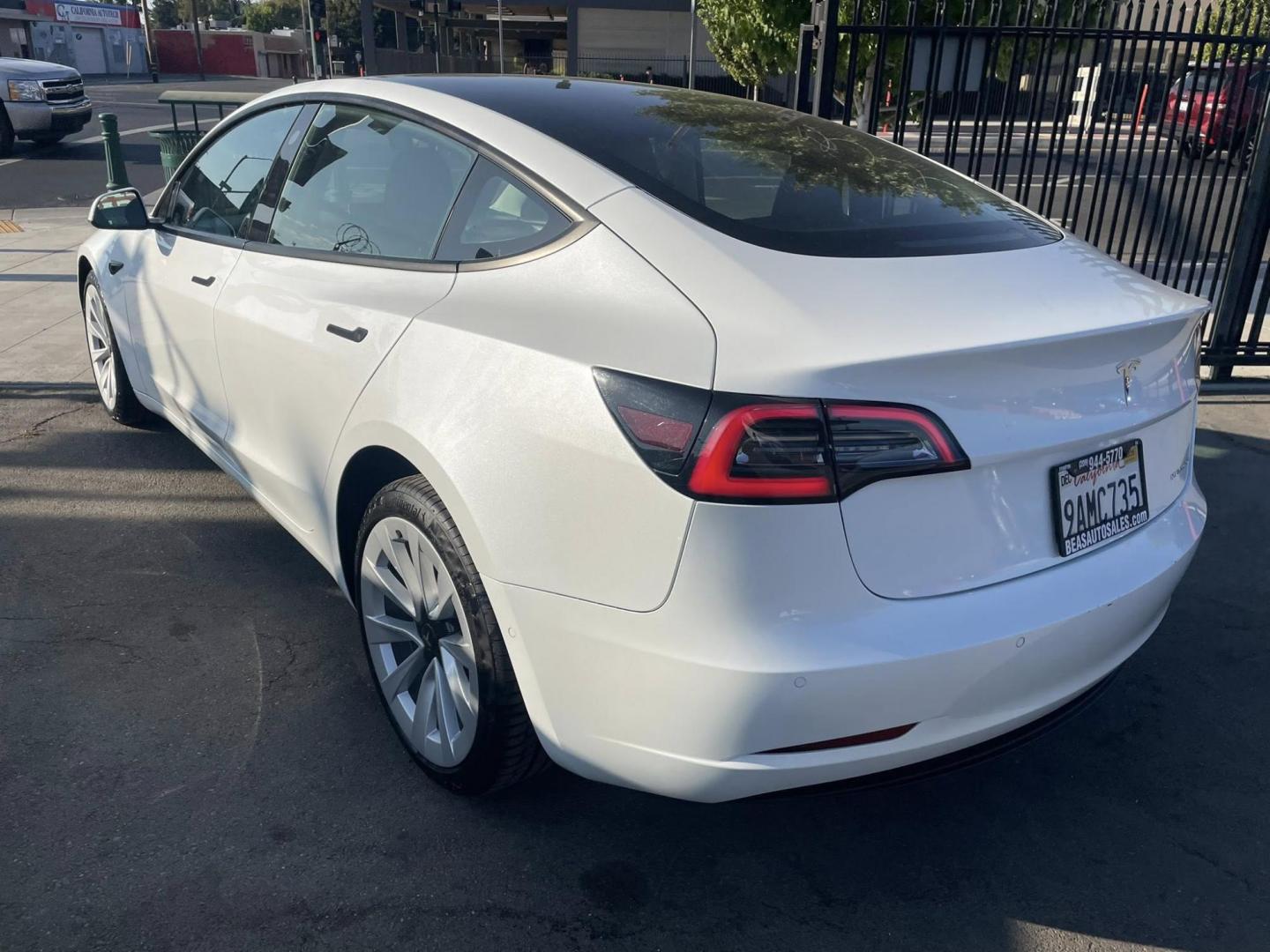 2022 Tesla Model 3 Long Range (5YJ3E1EB5NF) with an ELECTRIC engine, 1A transmission, located at 744 E Miner Ave, Stockton, CA, 95202, (209) 944-5770, 37.956863, -121.282082 - PLUS TAXES AND FEES NO CHARGER AVAILABLE - Photo#7