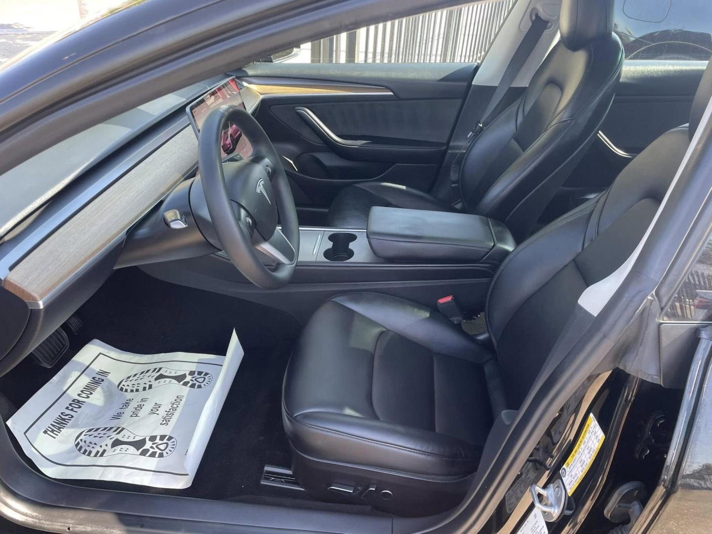 2022 Tesla Model 3 Standard Range Plus (5YJ3E1EA1NF) with an ELECTRIC engine, 1A transmission, located at 744 E Miner Ave, Stockton, CA, 95202, (209) 944-5770, 37.956863, -121.282082 - PLUS TAXES AND FEES NO CHARGER AVAILABLE - Photo#3