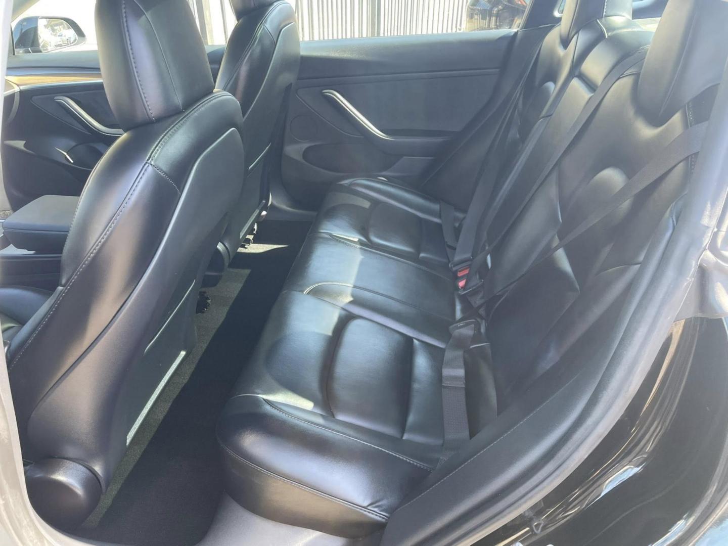 2022 Tesla Model 3 Standard Range Plus (5YJ3E1EA1NF) with an ELECTRIC engine, 1A transmission, located at 744 E Miner Ave, Stockton, CA, 95202, (209) 944-5770, 37.956863, -121.282082 - PLUS TAXES AND FEES NO CHARGER AVAILABLE - Photo#4