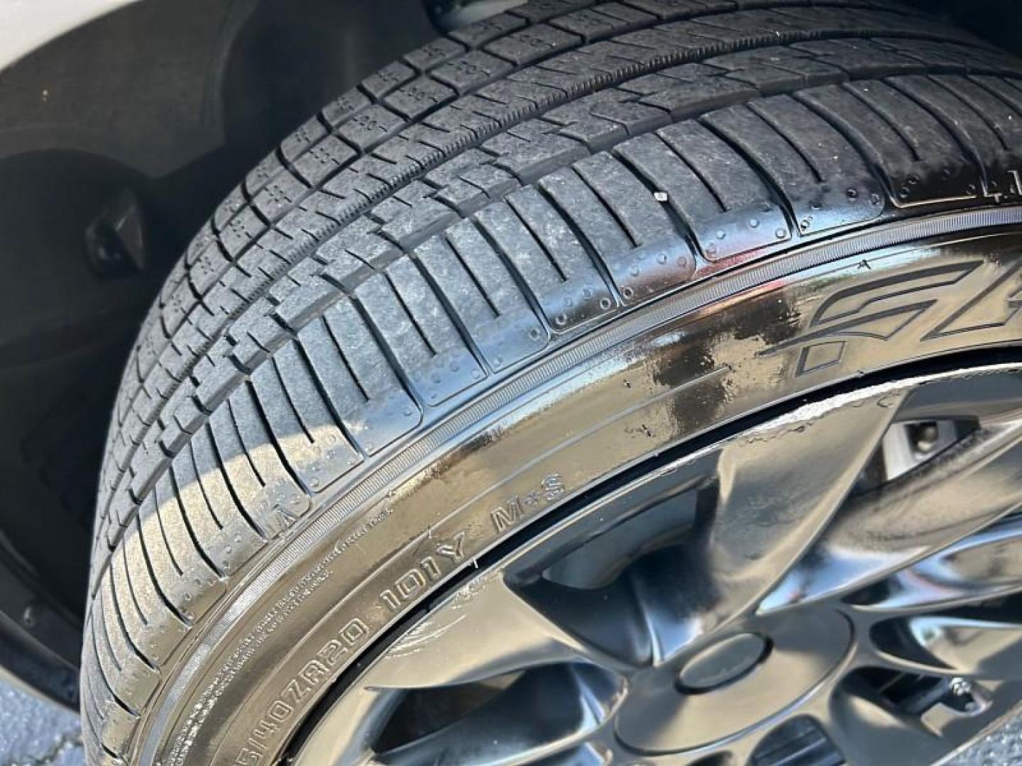 2022 BLACK Tesla Model Y (7SAYGDEE3NF) with an Dual AC Electric Motors engine, Single-Speed Fixed Gear transmission, located at 412 Auto Vista Drive, Palmdale, 93551, (661) 945-0620, 34.592636, -118.136681 - Photo#12