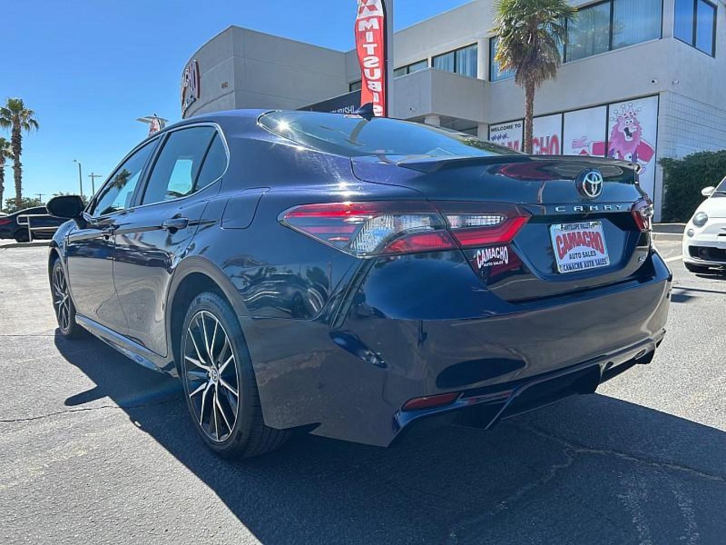 2022 BLUE Toyota Camry (4T1G11AK4NU) with an 4-Cyl 2.5 Liter engine, Automatic 8-Spd w/Sequential Shift transmission, located at 412 Auto Vista Drive, Palmdale, 93551, (661) 945-0620, 34.592636, -118.136681 - Photo#7