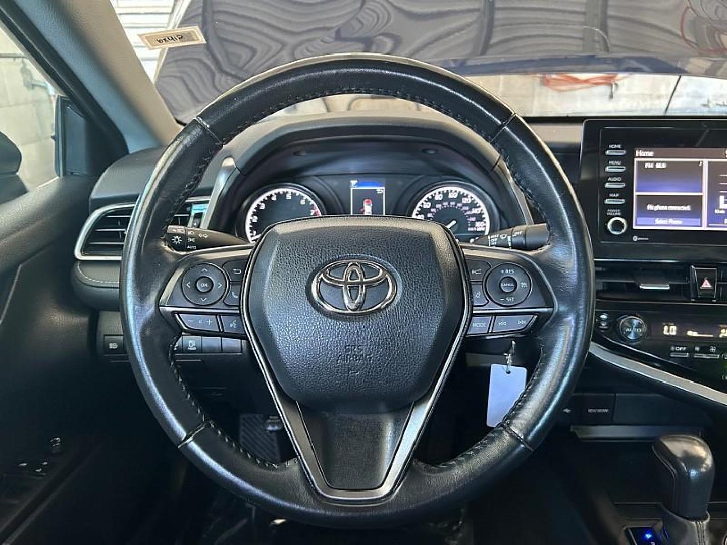 2022 BLUE Toyota Camry (4T1G11AK4NU) with an 4-Cyl 2.5 Liter engine, Automatic 8-Spd w/Sequential Shift transmission, located at 412 Auto Vista Drive, Palmdale, 93551, (661) 945-0620, 34.592636, -118.136681 - Photo#19
