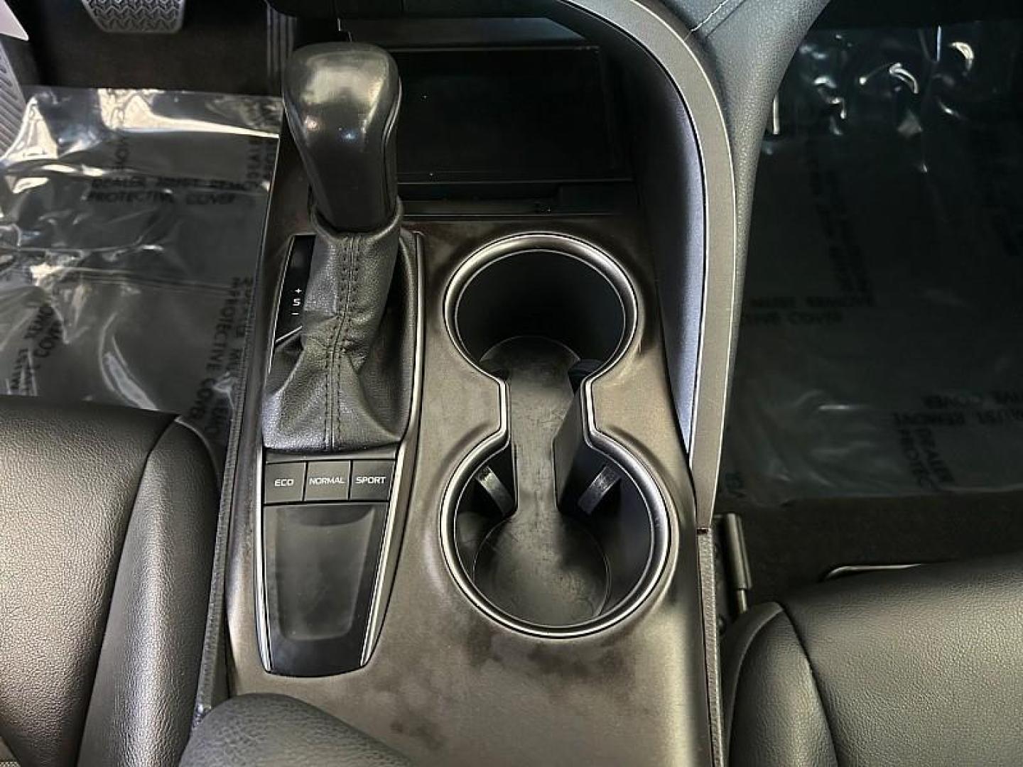 2022 BLUE Toyota Camry (4T1G11AK4NU) with an 4-Cyl 2.5 Liter engine, Automatic 8-Spd w/Sequential Shift transmission, located at 412 Auto Vista Drive, Palmdale, 93551, (661) 945-0620, 34.592636, -118.136681 - Photo#24