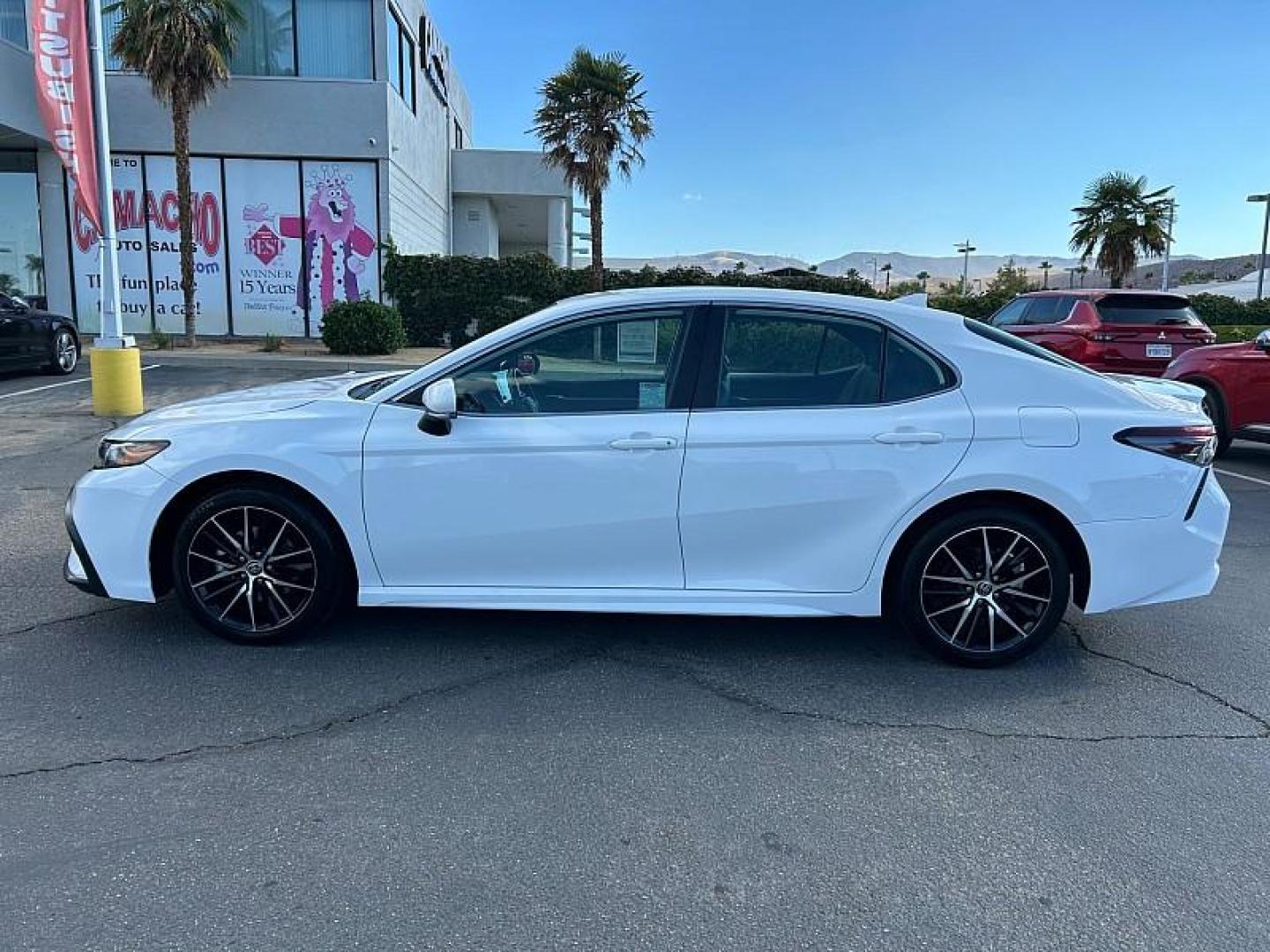 2022 WHITE Toyota Camry (4T1G11AK4NU) with an 4-Cyl 2.5 Liter engine, Automatic 8-Spd w/Sequential Shift transmission, located at 412 Auto Vista Drive, Palmdale, 93551, (661) 945-0620, 34.592636, -118.136681 - Photo#3