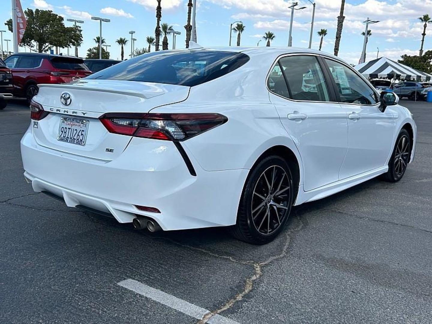 2022 WHITE Toyota Camry (4T1G11AK4NU) with an 4-Cyl 2.5 Liter engine, Automatic 8-Spd w/Sequential Shift transmission, located at 412 Auto Vista Drive, Palmdale, 93551, (661) 945-0620, 34.592636, -118.136681 - Photo#6