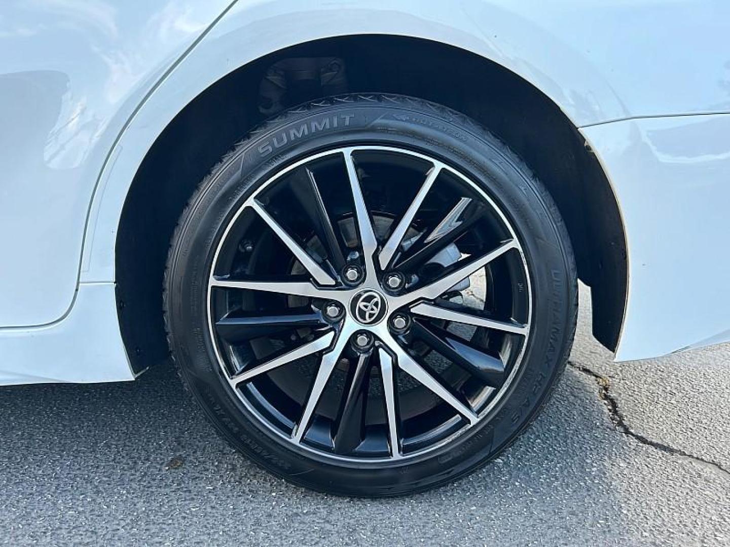 2022 WHITE Toyota Camry (4T1G11AK4NU) with an 4-Cyl 2.5 Liter engine, Automatic 8-Spd w/Sequential Shift transmission, located at 412 Auto Vista Drive, Palmdale, 93551, (661) 945-0620, 34.592636, -118.136681 - Photo#11