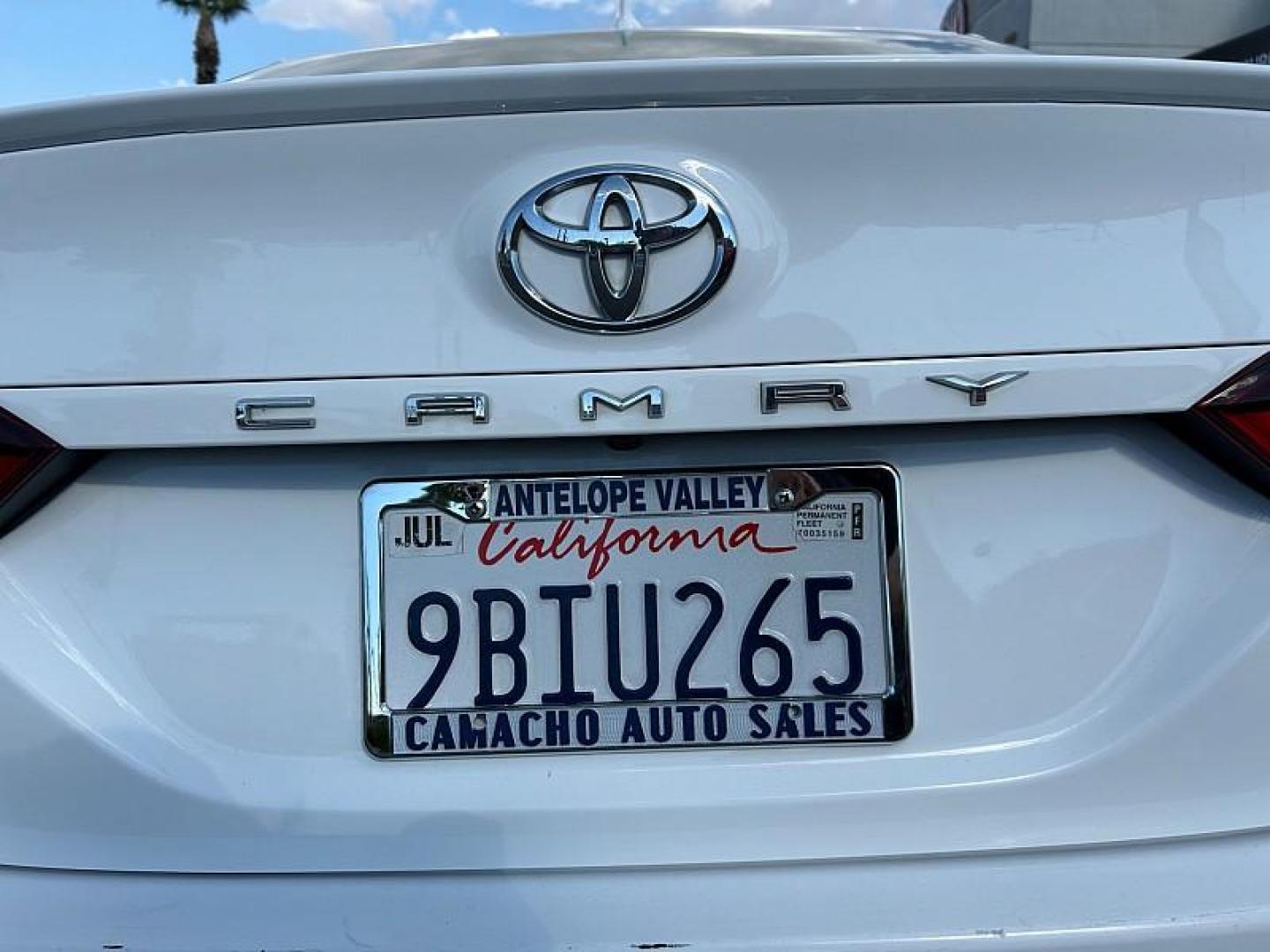2022 WHITE Toyota Camry (4T1G11AK4NU) with an 4-Cyl 2.5 Liter engine, Automatic 8-Spd w/Sequential Shift transmission, located at 412 Auto Vista Drive, Palmdale, 93551, (661) 945-0620, 34.592636, -118.136681 - Photo#15