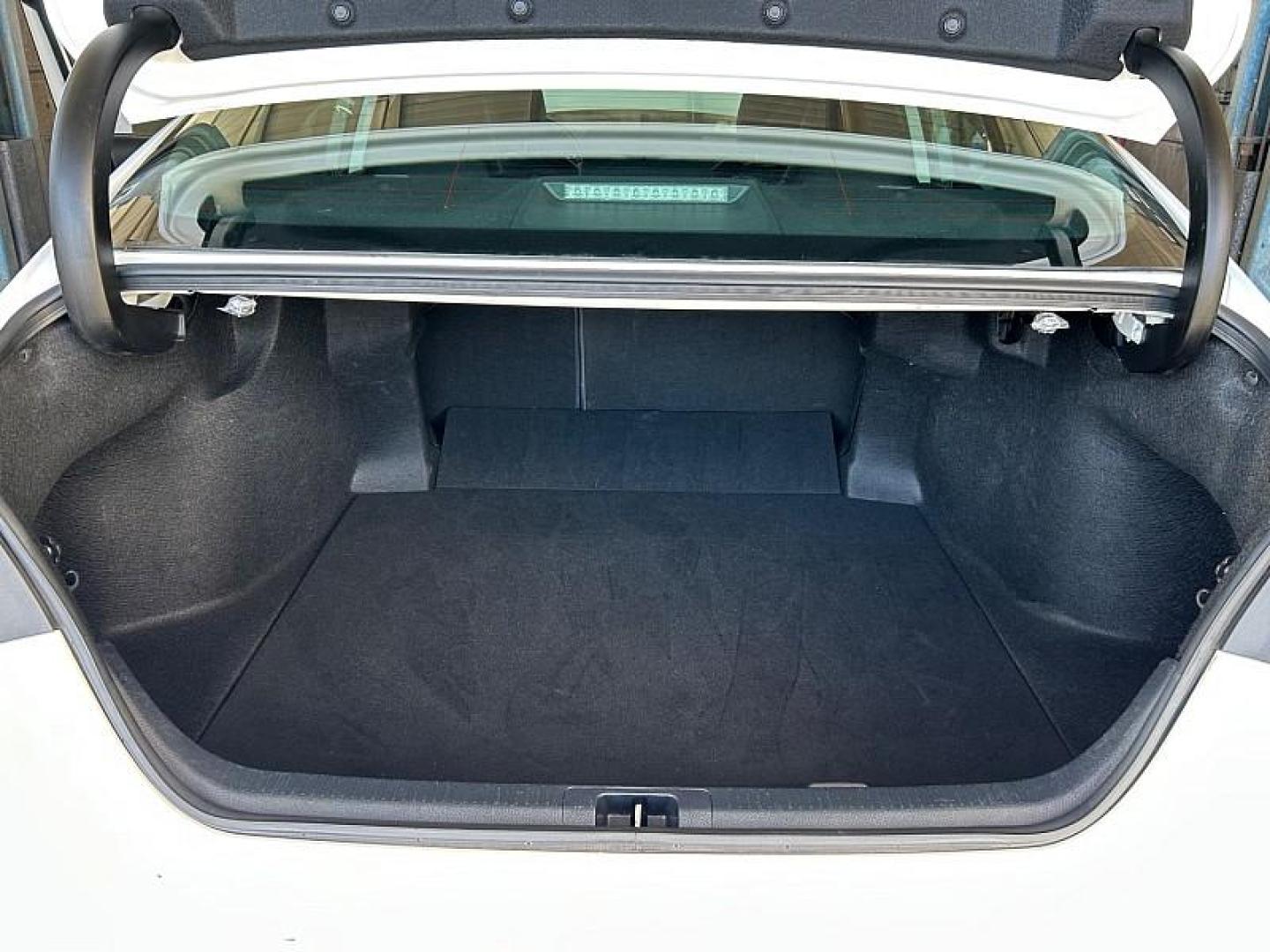 2022 WHITE Toyota Camry (4T1G11AK4NU) with an 4-Cyl 2.5 Liter engine, Automatic 8-Spd w/Sequential Shift transmission, located at 412 Auto Vista Drive, Palmdale, 93551, (661) 945-0620, 34.592636, -118.136681 - Photo#27