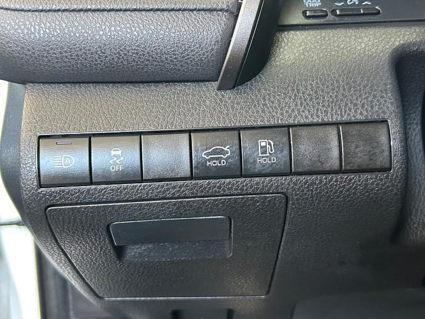 2022 WHITE Toyota Camry (4T1G11AK4NU) with an 4-Cyl 2.5 Liter engine, Automatic 8-Spd w/Sequential Shift transmission, located at 412 Auto Vista Drive, Palmdale, 93551, (661) 945-0620, 34.592636, -118.136681 - Photo#30