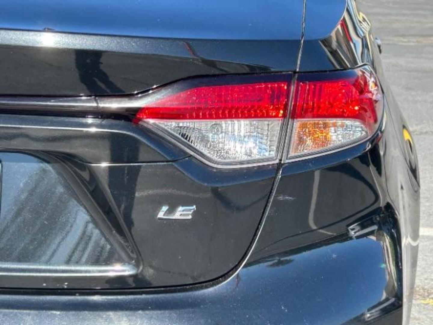 2022 BLACK Toyota Corolla (5YFEPMAE4NP) with an 4-Cyl 1.8 Liter engine, Automatic CVTi-S transmission, located at 412 Auto Vista Drive, Palmdale, 93551, (661) 945-0620, 34.592636, -118.136681 - Photo#12
