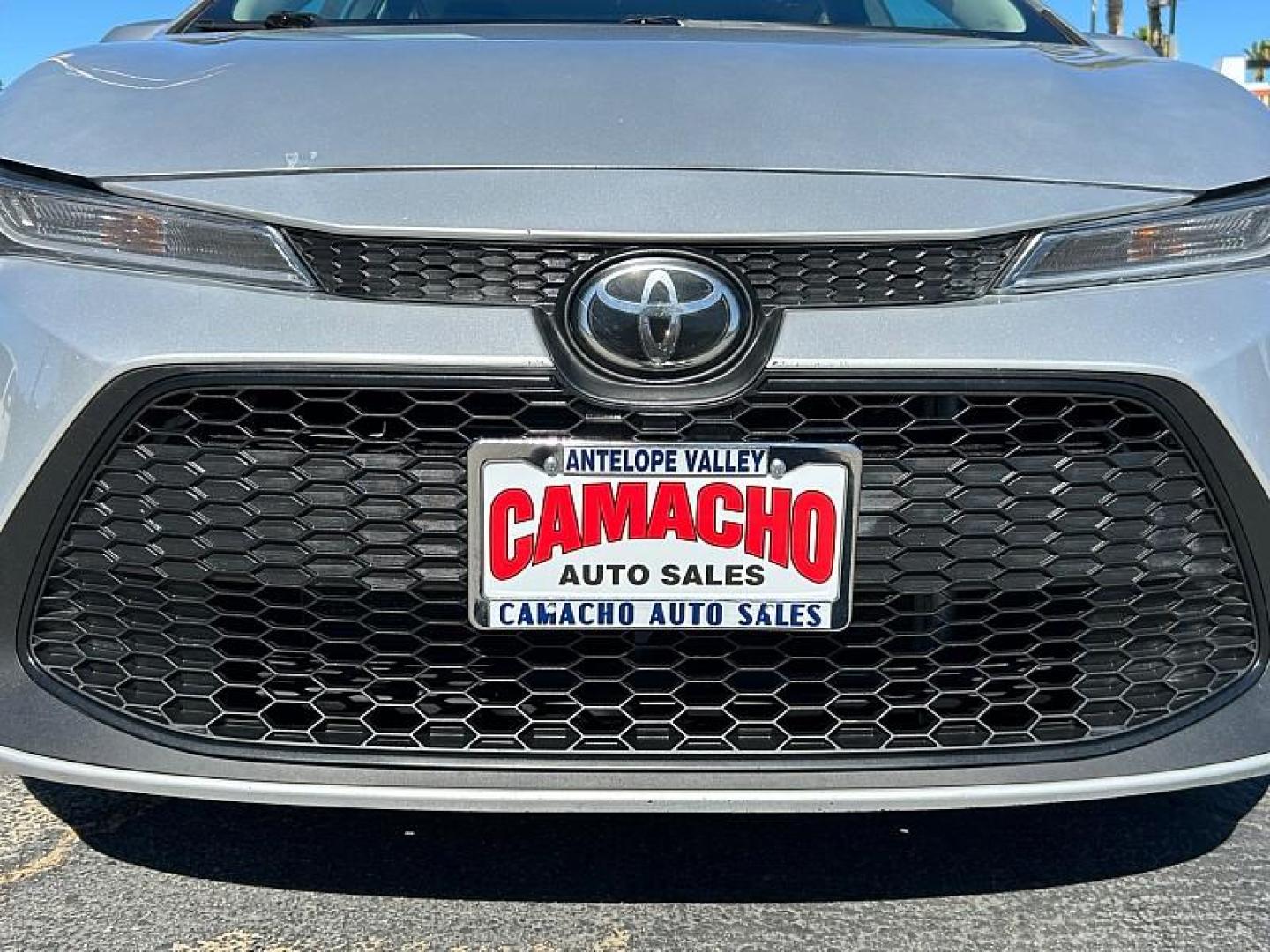 2022 SILVER Toyota Corolla (5YFEPMAE2NP) with an 4-Cyl 1.8 Liter engine, Automatic CVTi-S transmission, located at 412 Auto Vista Drive, Palmdale, 93551, (661) 945-0620, 34.592636, -118.136681 - Photo#8