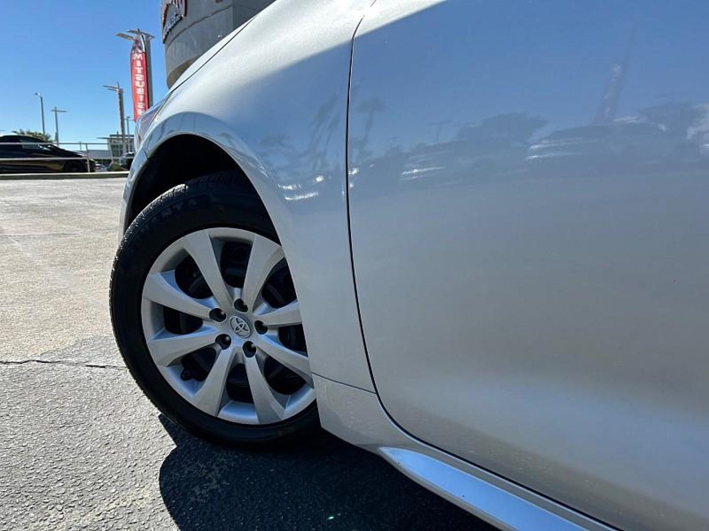 2022 SILVER Toyota Corolla (5YFEPMAE2NP) with an 4-Cyl 1.8 Liter engine, Automatic CVTi-S transmission, located at 412 Auto Vista Drive, Palmdale, 93551, (661) 945-0620, 34.592636, -118.136681 - Photo#12