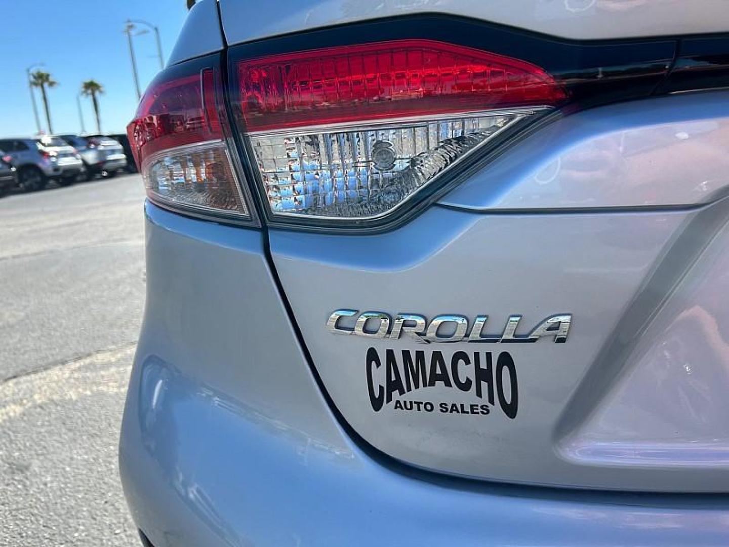2022 SILVER Toyota Corolla (5YFEPMAE2NP) with an 4-Cyl 1.8 Liter engine, Automatic CVTi-S transmission, located at 412 Auto Vista Drive, Palmdale, 93551, (661) 945-0620, 34.592636, -118.136681 - Photo#15