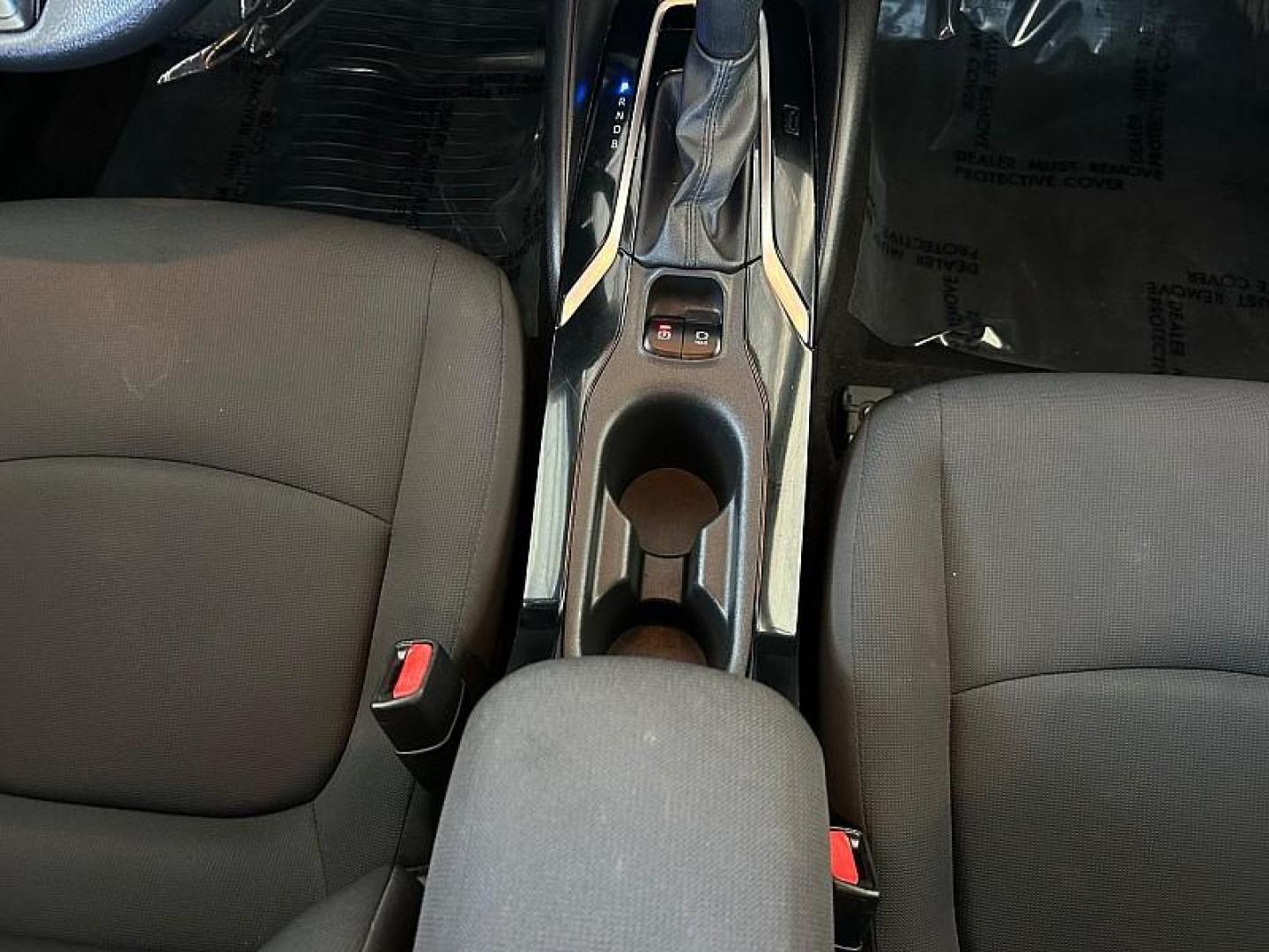 2022 SILVER Toyota Corolla (5YFEPMAE2NP) with an 4-Cyl 1.8 Liter engine, Automatic CVTi-S transmission, located at 412 Auto Vista Drive, Palmdale, 93551, (661) 945-0620, 34.592636, -118.136681 - Photo#19