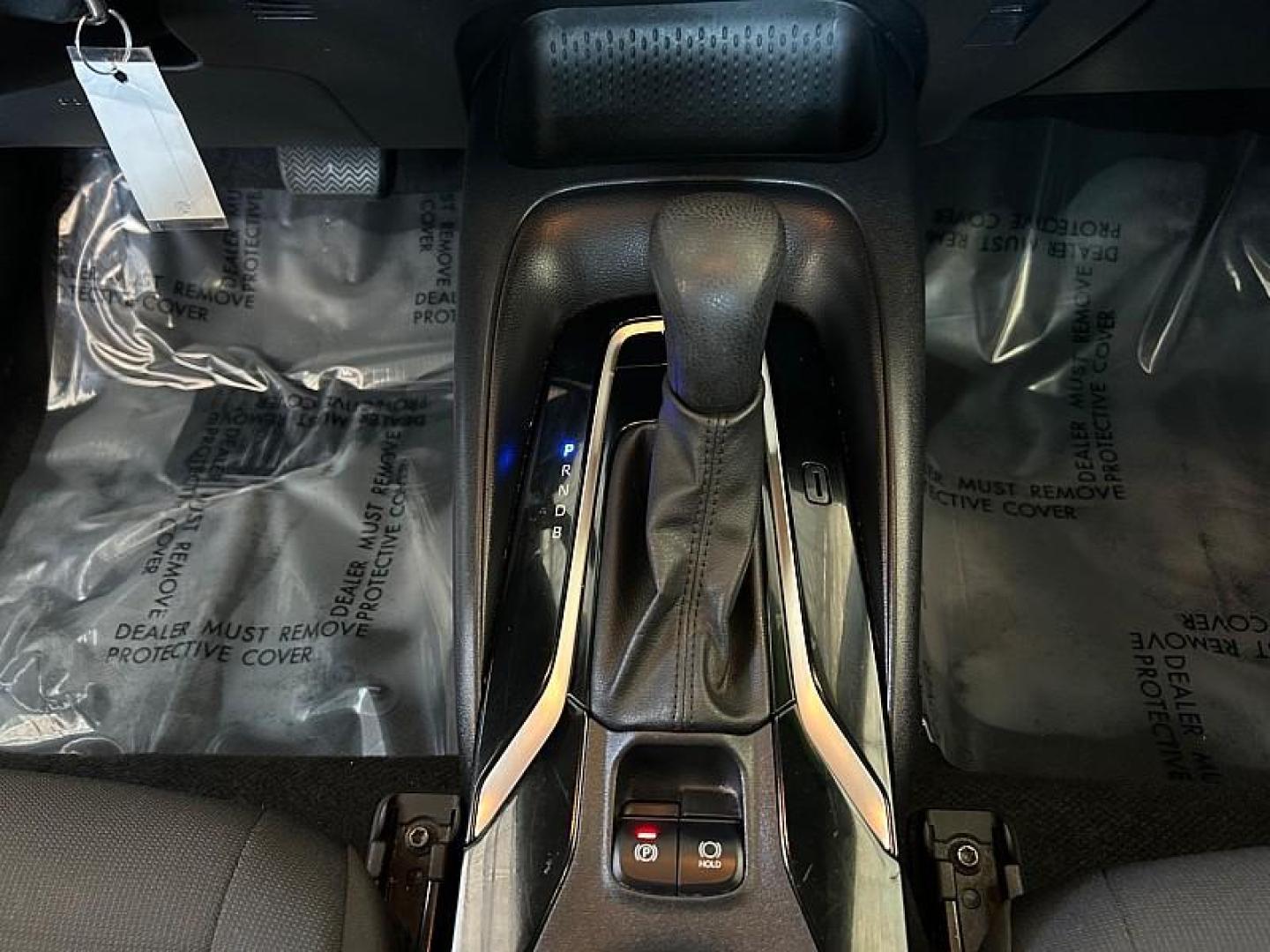 2022 SILVER Toyota Corolla (5YFEPMAE3NP) with an 4-Cyl 1.8 Liter engine, Automatic CVTi-S transmission, located at 412 Auto Vista Drive, Palmdale, 93551, (661) 945-0620, 34.592636, -118.136681 - Photo#10