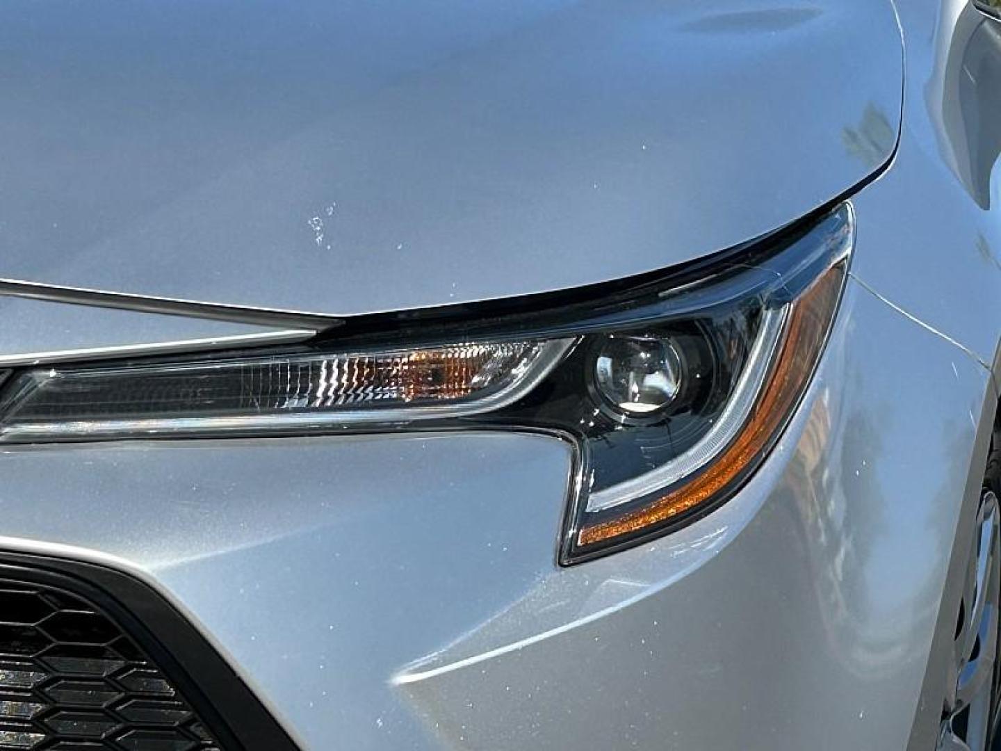 2022 SILVER Toyota Corolla (5YFEPMAE3NP) with an 4-Cyl 1.8 Liter engine, Automatic CVTi-S transmission, located at 412 Auto Vista Drive, Palmdale, 93551, (661) 945-0620, 34.592636, -118.136681 - Photo#14