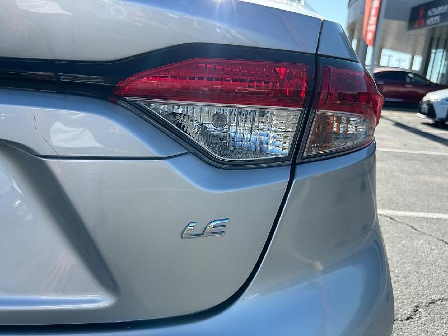 2022 SILVER Toyota Corolla (5YFEPMAE3NP) with an 4-Cyl 1.8 Liter engine, Automatic CVTi-S transmission, located at 412 Auto Vista Drive, Palmdale, 93551, (661) 945-0620, 34.592636, -118.136681 - Photo#18