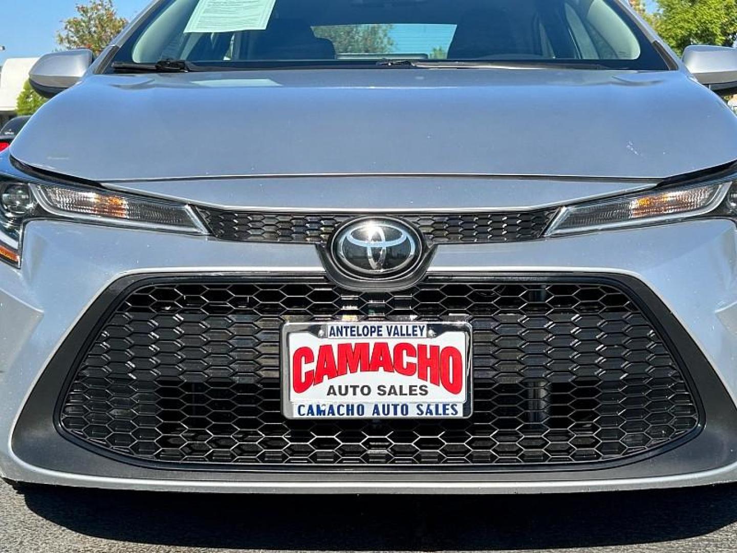 2022 SILVER Toyota Corolla (5YFEPMAE3NP) with an 4-Cyl 1.8 Liter engine, Automatic CVTi-S transmission, located at 412 Auto Vista Drive, Palmdale, 93551, (661) 945-0620, 34.592636, -118.136681 - Photo#19