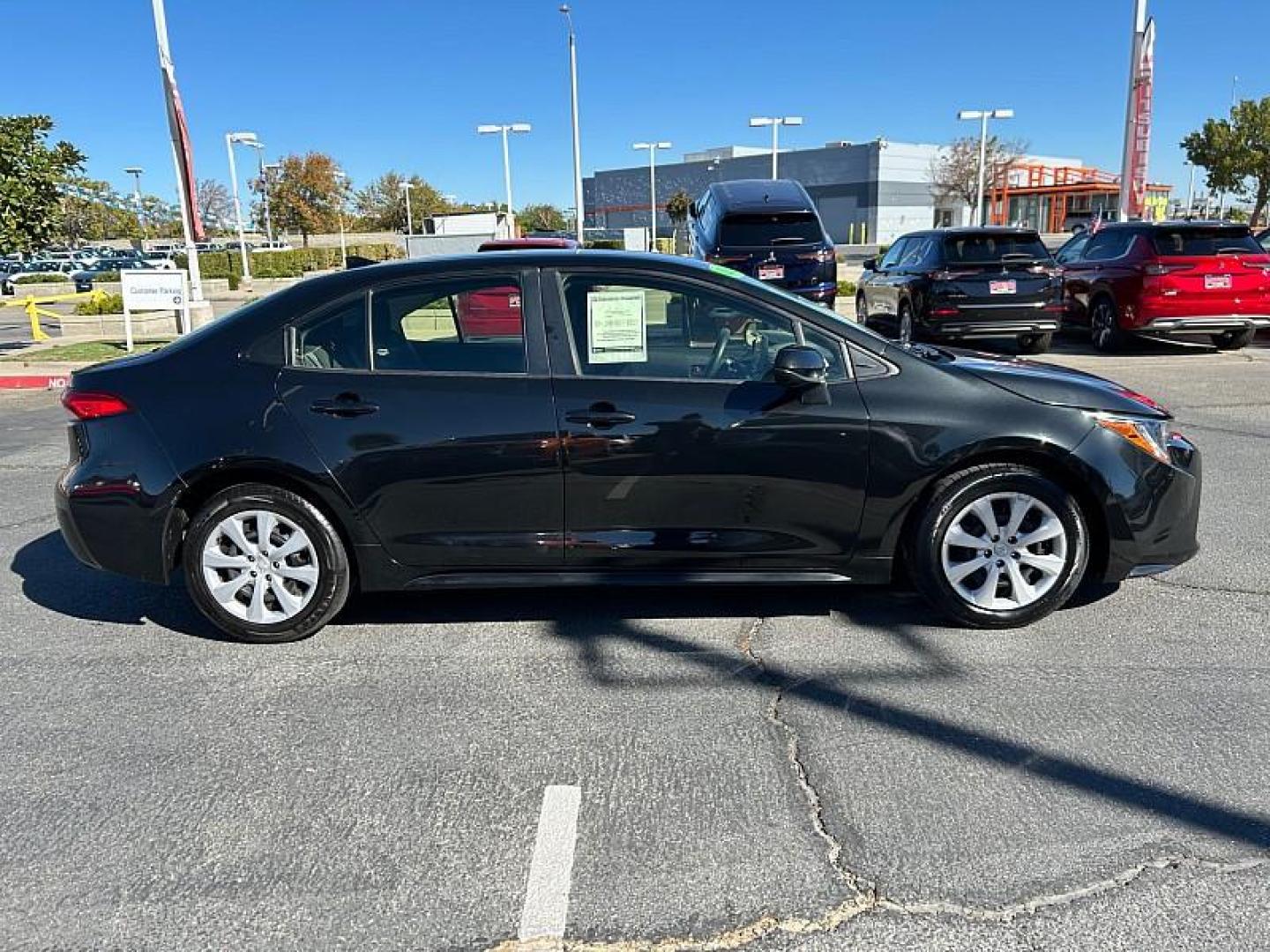 2022 BLACK Toyota Corolla (JTDEPMAE9NJ) with an 4-Cyl 1.8 Liter engine, Automatic CVTi-S transmission, located at 412 Auto Vista Drive, Palmdale, 93551, (661) 945-0620, 34.592636, -118.136681 - Photo#10