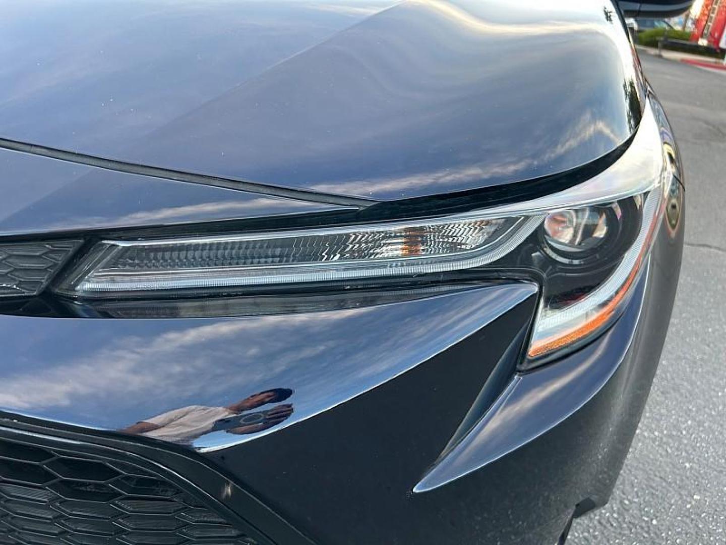 2022 BLUE Toyota Corolla (5YFEPMAE9NP) with an 4-Cyl 1.8 Liter engine, Automatic CVTi-S transmission, located at 412 Auto Vista Drive, Palmdale, 93551, (661) 945-0620, 34.592636, -118.136681 - Photo#11