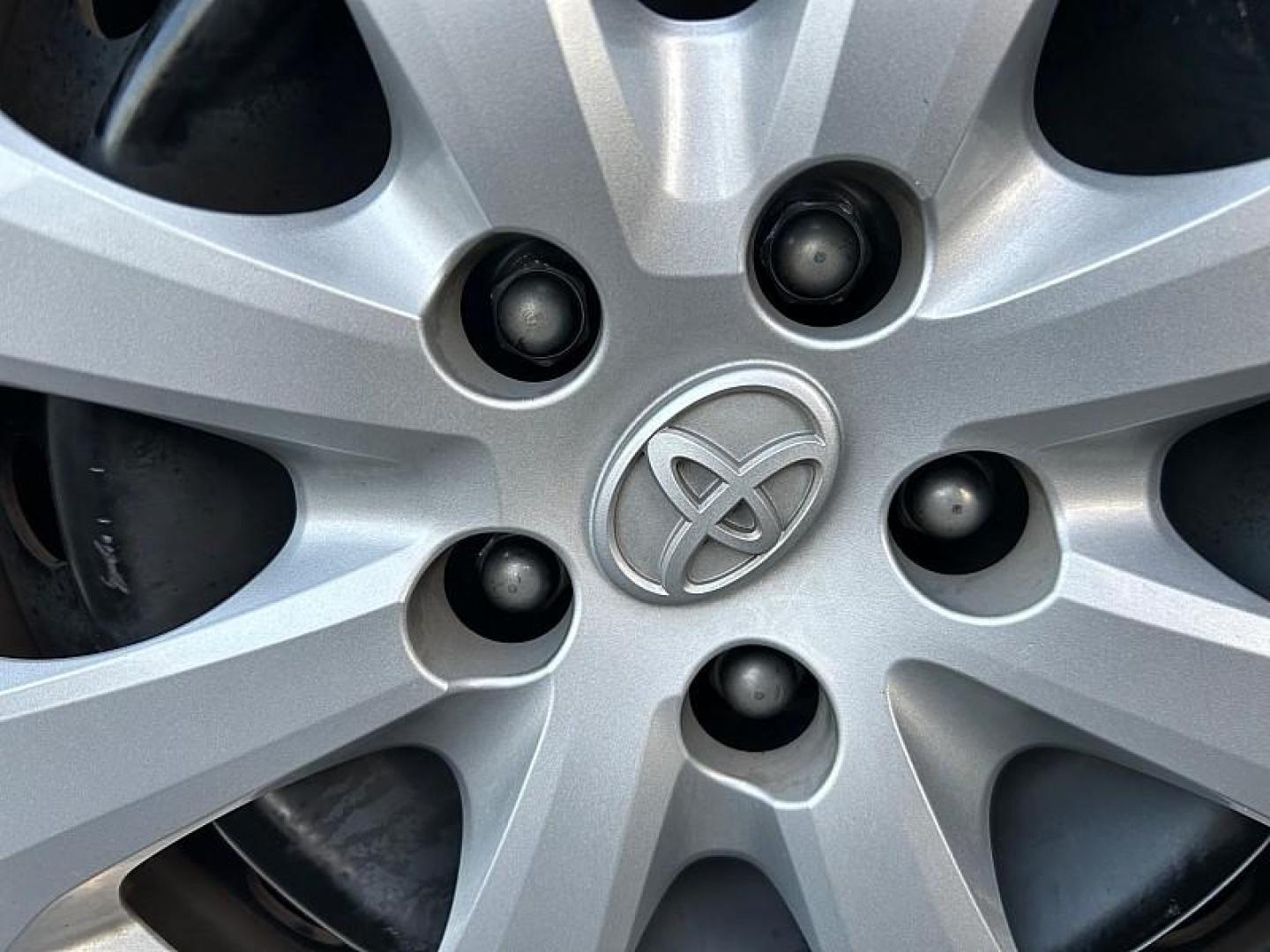 2022 BLUE Toyota Corolla (5YFEPMAE9NP) with an 4-Cyl 1.8 Liter engine, Automatic CVTi-S transmission, located at 412 Auto Vista Drive, Palmdale, 93551, (661) 945-0620, 34.592636, -118.136681 - Photo#15