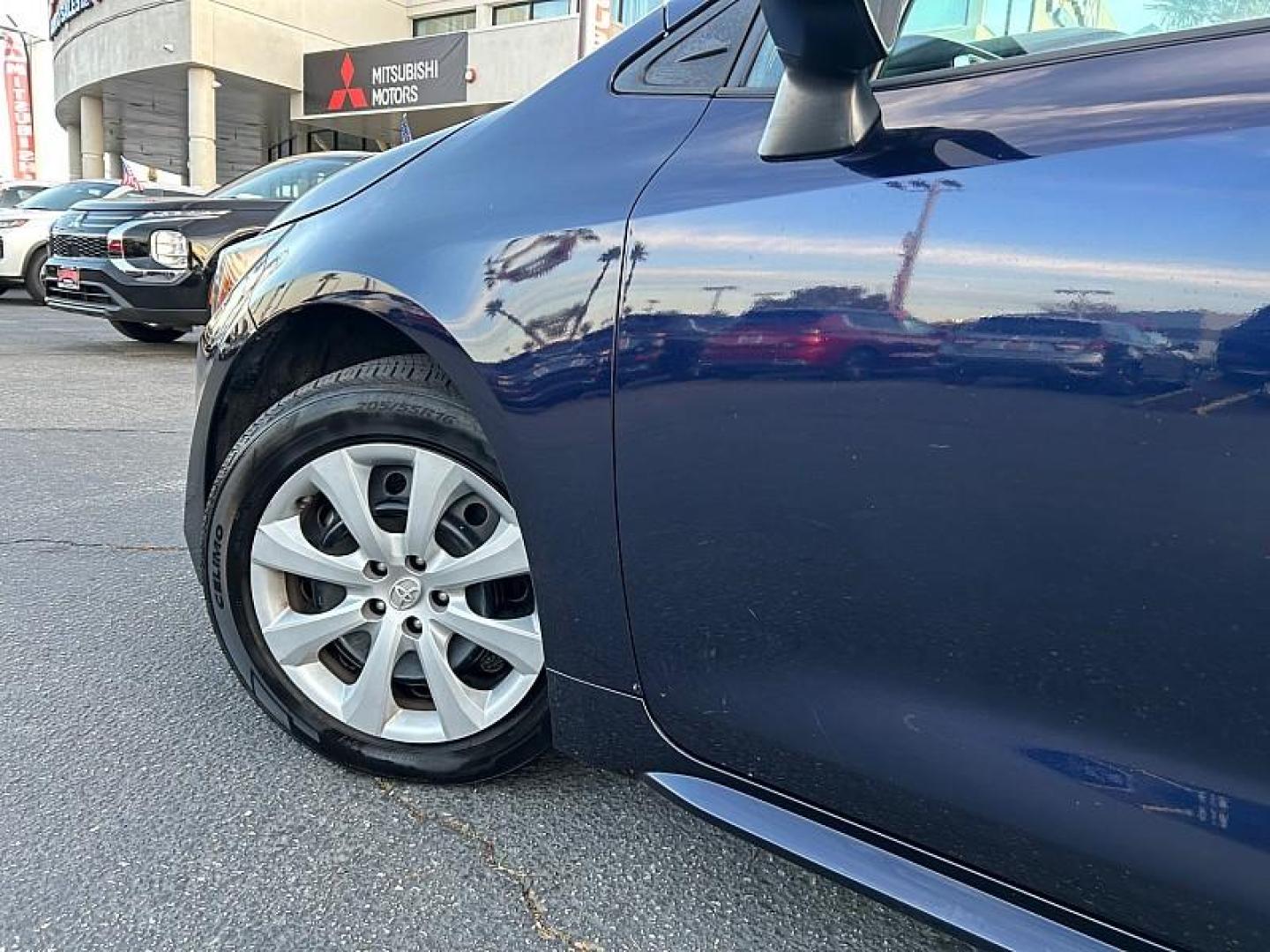 2022 BLUE Toyota Corolla (5YFEPMAE9NP) with an 4-Cyl 1.8 Liter engine, Automatic CVTi-S transmission, located at 412 Auto Vista Drive, Palmdale, 93551, (661) 945-0620, 34.592636, -118.136681 - Photo#16