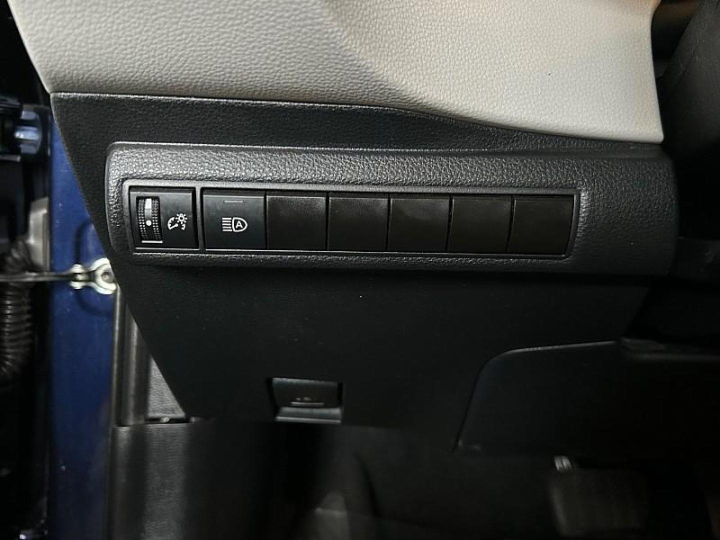 2022 BLUE Toyota Corolla (5YFEPMAE9NP) with an 4-Cyl 1.8 Liter engine, Automatic CVTi-S transmission, located at 412 Auto Vista Drive, Palmdale, 93551, (661) 945-0620, 34.592636, -118.136681 - Photo#31