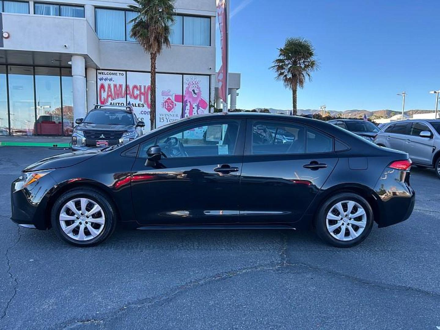 2022 BLACK Toyota Corolla (5YFEPMAE9NP) with an 4-Cyl 1.8 Liter engine, Automatic CVTi-S transmission, located at 412 Auto Vista Drive, Palmdale, 93551, (661) 945-0620, 34.592636, -118.136681 - Photo#6