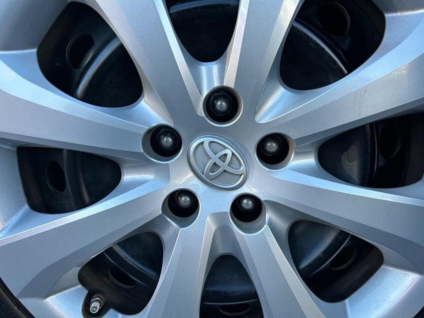 2022 BLACK Toyota Corolla (5YFEPMAE9NP) with an 4-Cyl 1.8 Liter engine, Automatic CVTi-S transmission, located at 412 Auto Vista Drive, Palmdale, 93551, (661) 945-0620, 34.592636, -118.136681 - Photo#12