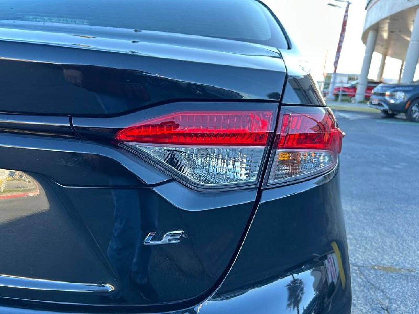 2022 BLACK Toyota Corolla (5YFEPMAE9NP) with an 4-Cyl 1.8 Liter engine, Automatic CVTi-S transmission, located at 412 Auto Vista Drive, Palmdale, 93551, (661) 945-0620, 34.592636, -118.136681 - Photo#15