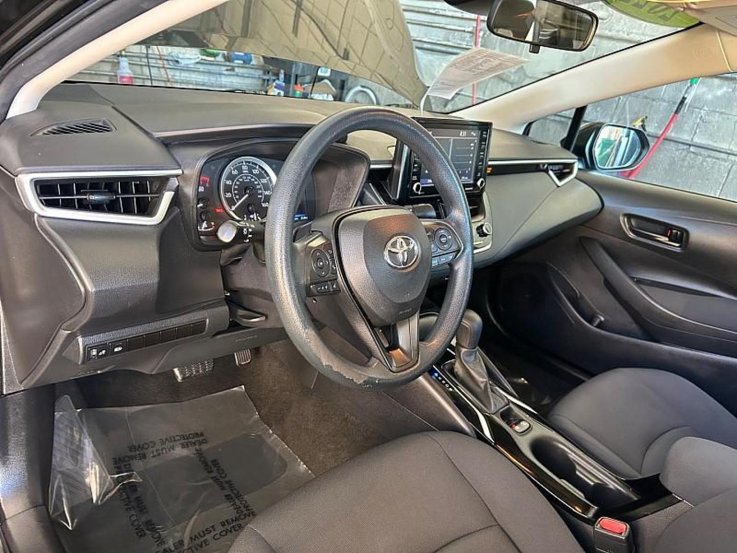 2022 BLACK Toyota Corolla (5YFEPMAE9NP) with an 4-Cyl 1.8 Liter engine, Automatic CVTi-S transmission, located at 412 Auto Vista Drive, Palmdale, 93551, (661) 945-0620, 34.592636, -118.136681 - Photo#18