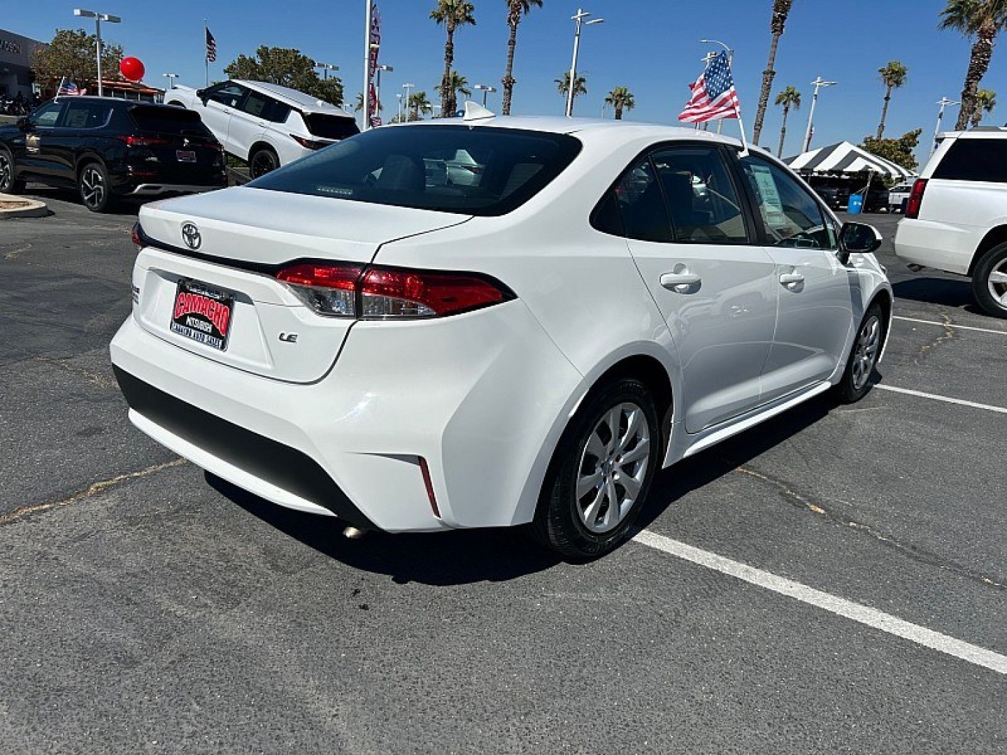2022 White Toyota Corolla (5YFEPMAE4NP) with an 4-Cyl 1.8 Liter engine, Automatic CVTi-S transmission, located at 412 Auto Vista Drive, Palmdale, 93551, (661) 945-0620, 34.592636, -118.136681- Photo#2