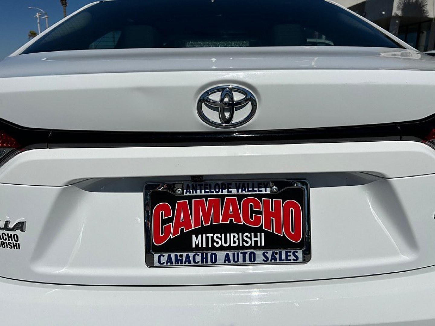 2022 White Toyota Corolla (5YFEPMAE4NP) with an 4-Cyl 1.8 Liter engine, Automatic CVTi-S transmission, located at 412 Auto Vista Drive, Palmdale, 93551, (661) 945-0620, 34.592636, -118.136681- Photo#15