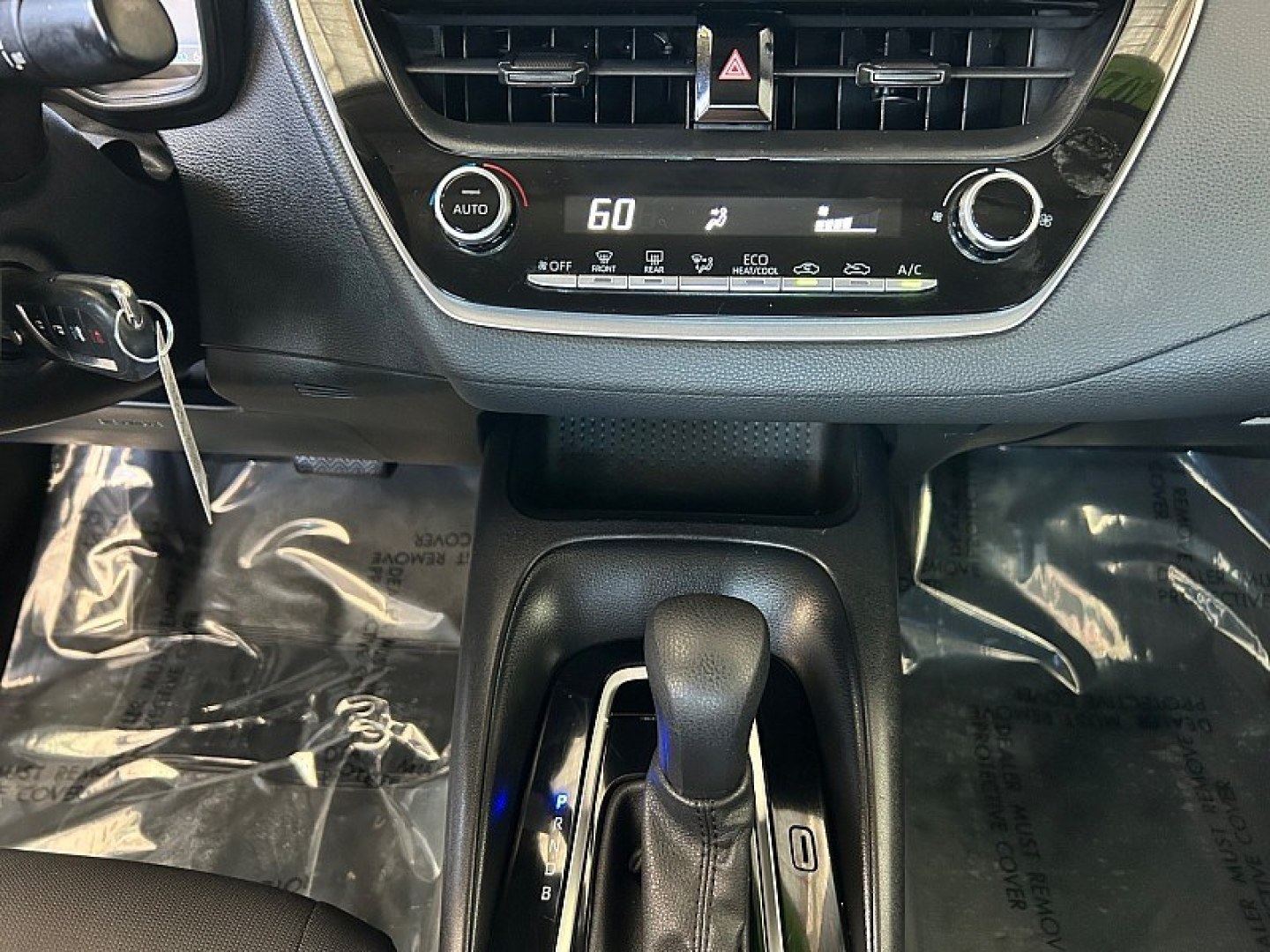 2022 White Toyota Corolla (5YFEPMAE4NP) with an 4-Cyl 1.8 Liter engine, Automatic CVTi-S transmission, located at 412 Auto Vista Drive, Palmdale, 93551, (661) 945-0620, 34.592636, -118.136681- Photo#21